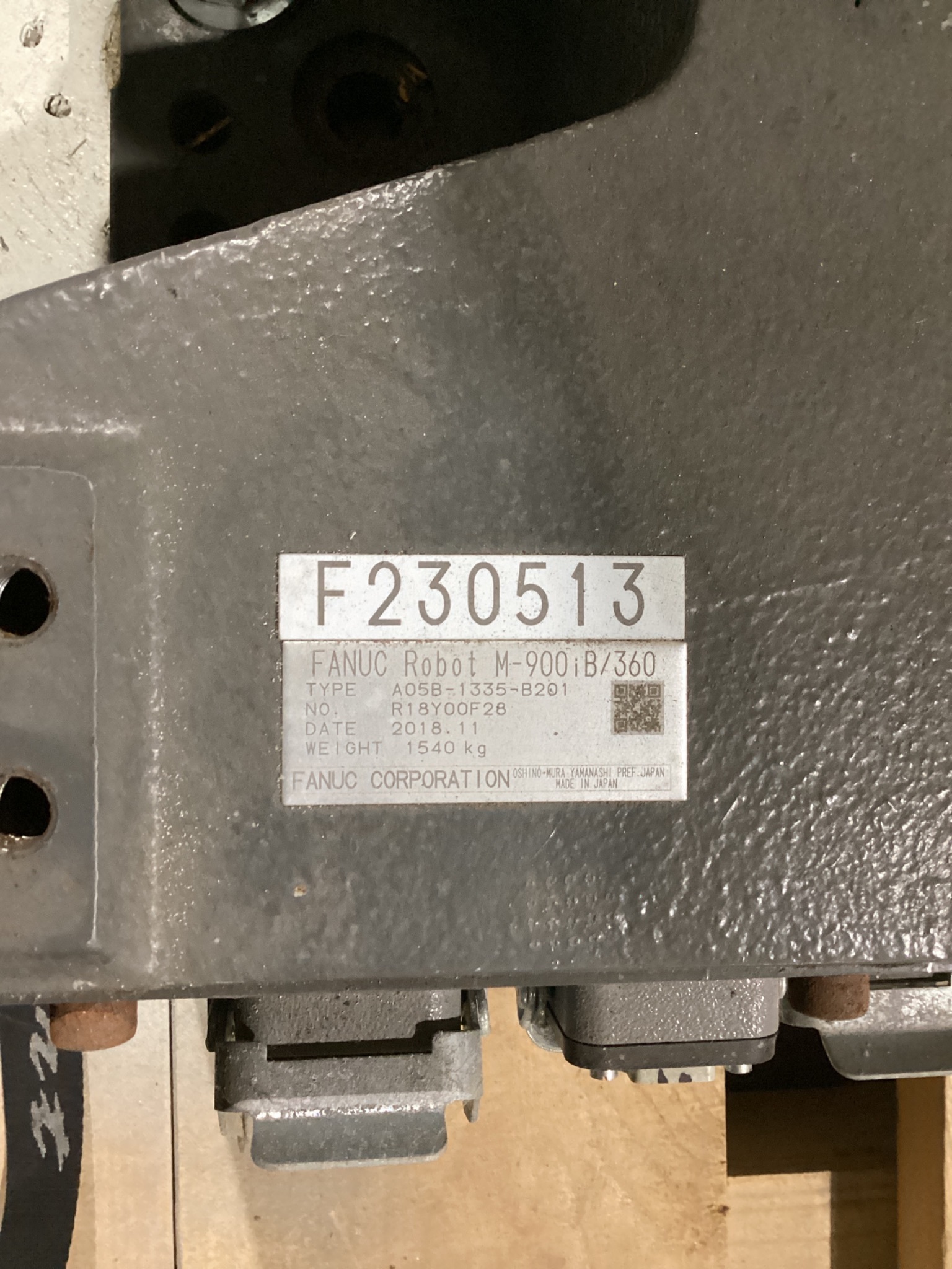 FANUC M-900iB/360 6-AXIS HEAVY PAYLOAD ROBOT W/ R-30iB CONTROLLER USED 3