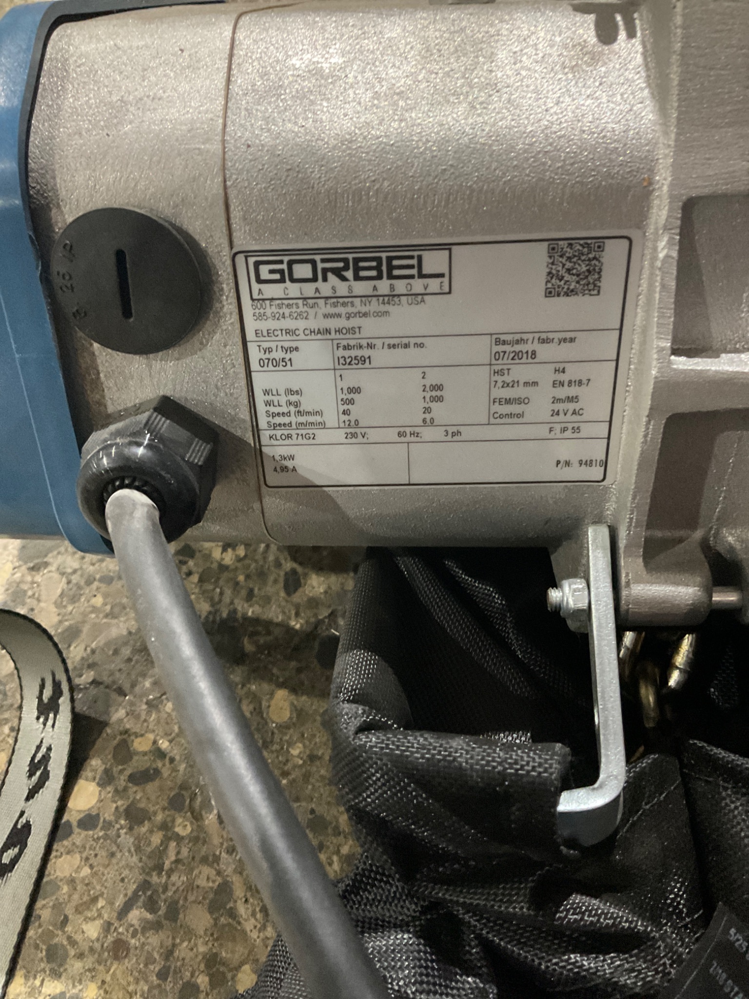 GORBEL 070/51 1-TON CAPACITY ENCLOSED TRACK HOIST TROLLEY USED 4