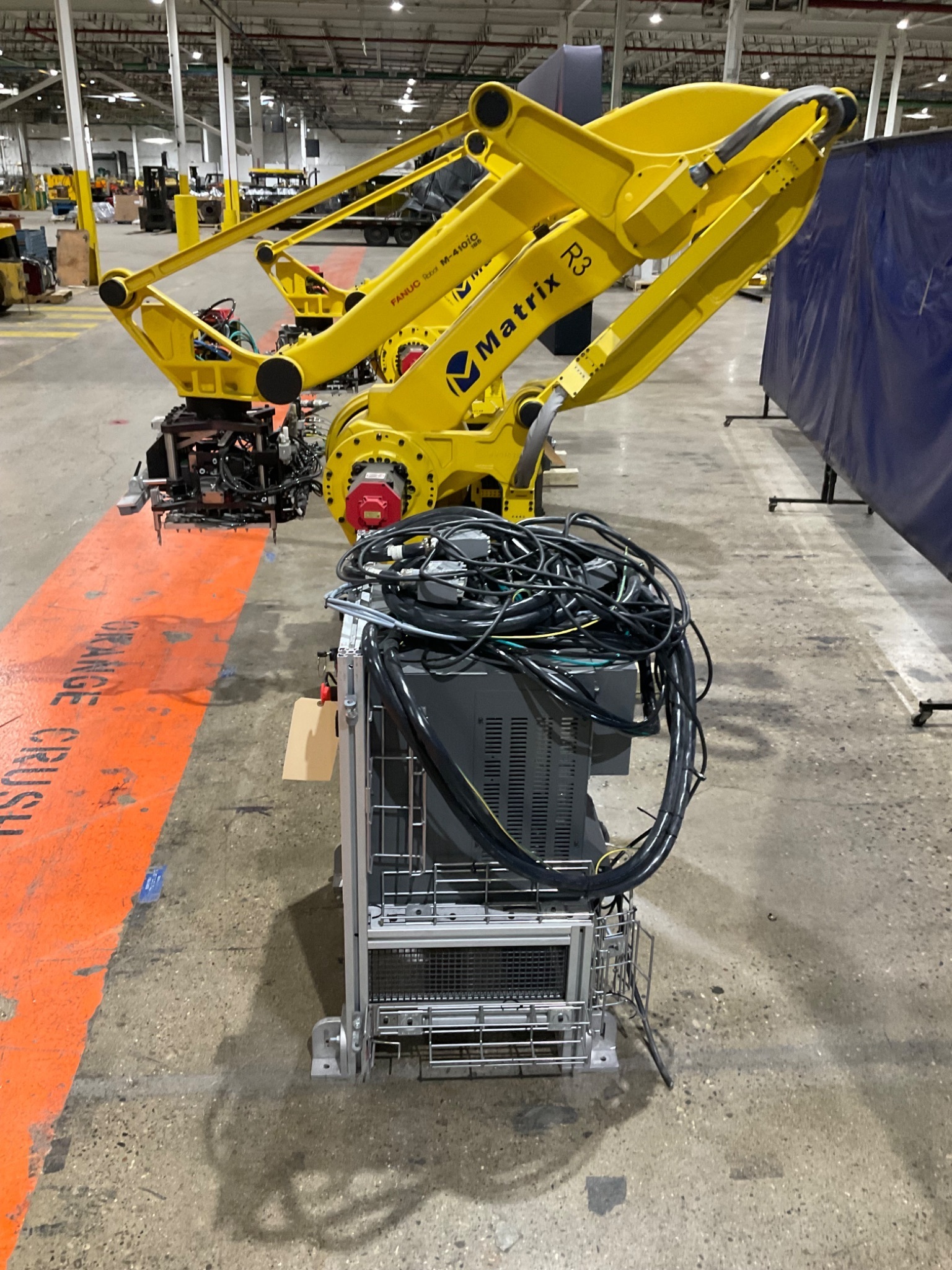 FANUC M-410IC/185 ROBOT W R-30IB PLUS CONTROLLER USED 17