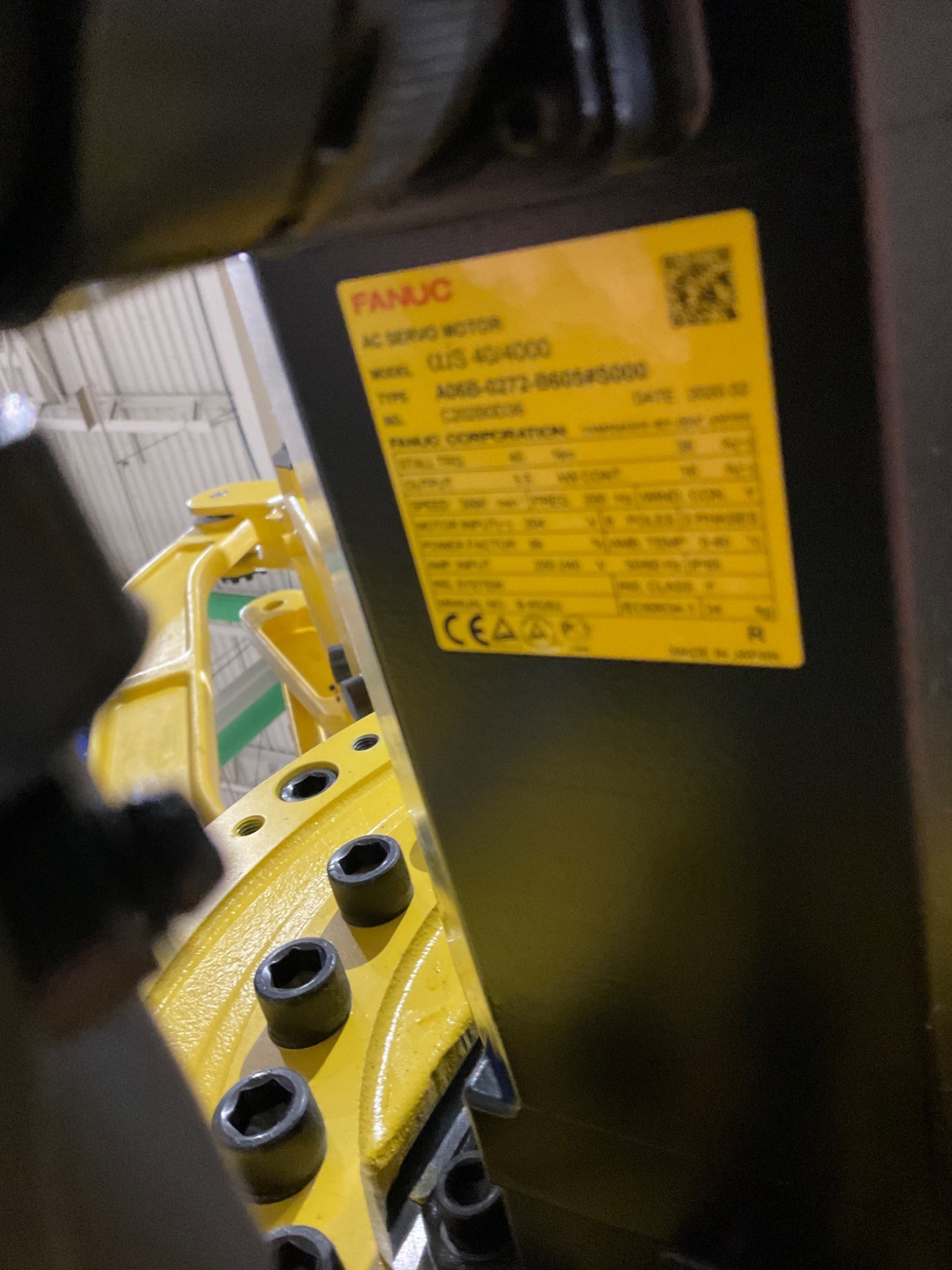 FANUC M-410IC/185 ROBOT W R-30IB PLUS CONTROLLER USED 15