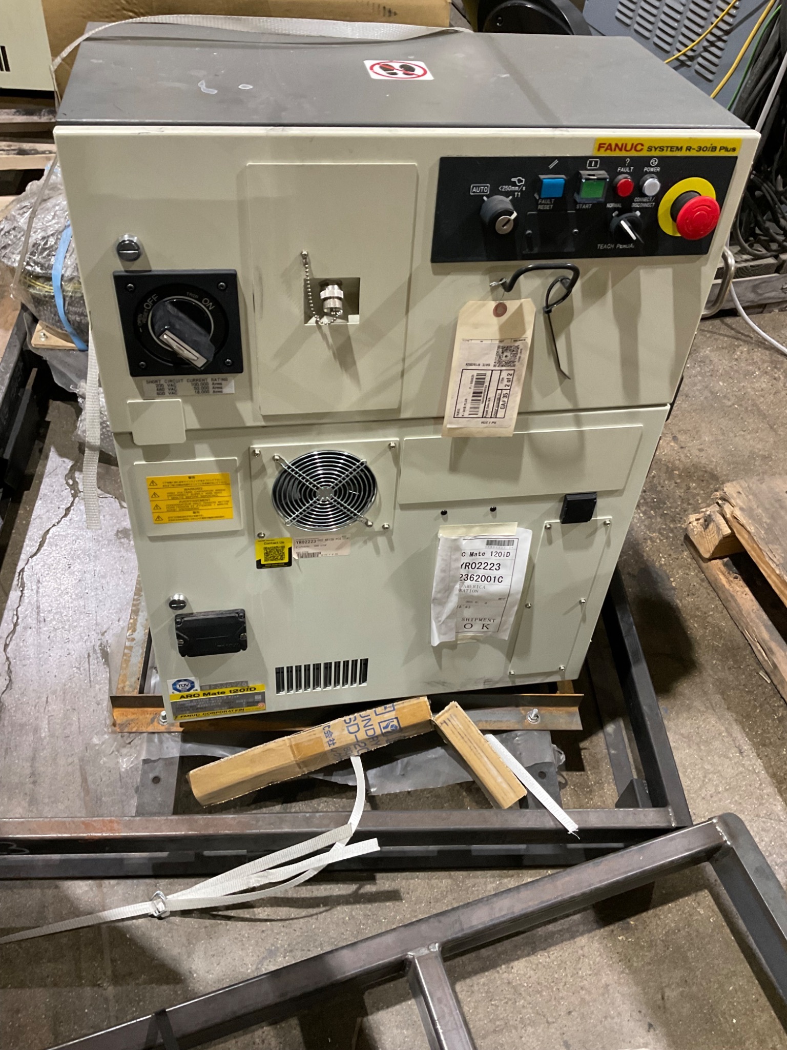 FANUC - ArcMate 120iD w/ R-30iB PLUS Controls and Spot Tool+ NEW 6