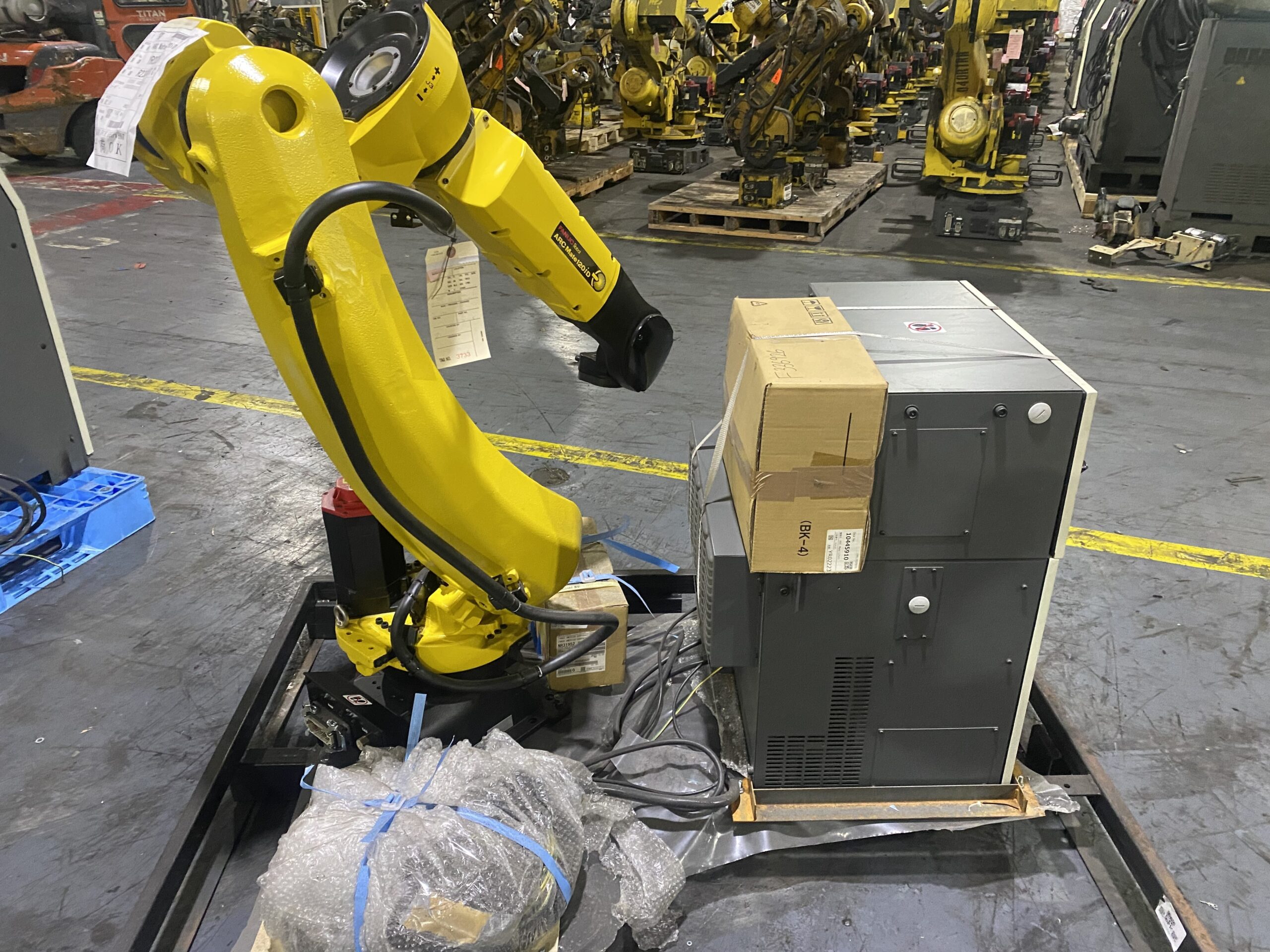 FANUC - ArcMate 120iD w/ R-30iB PLUS Controls and Spot Tool+ NEW 0