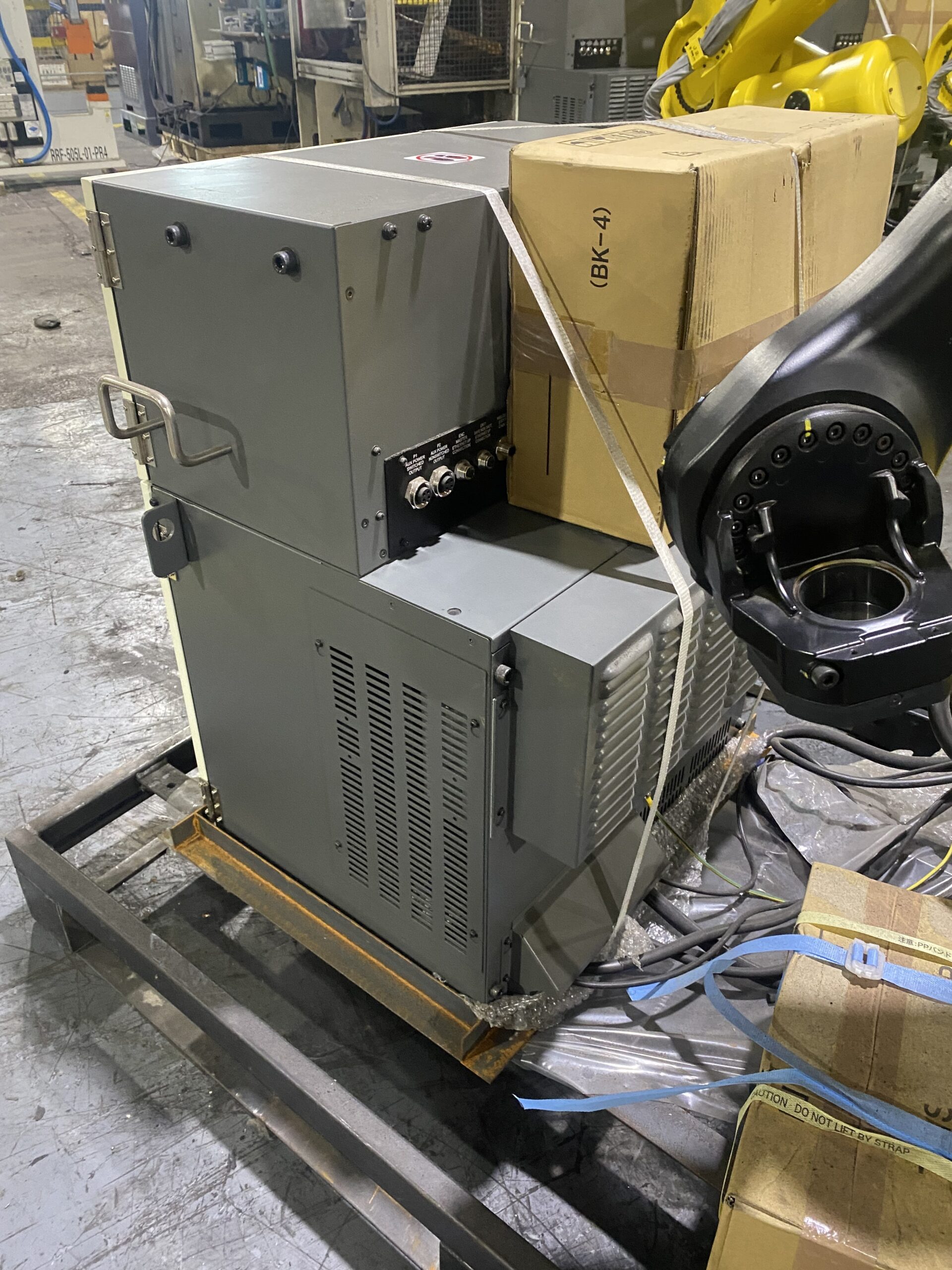 FANUC - ArcMate 120iD w/ R-30iB PLUS Controls and Spot Tool+ NEW 4