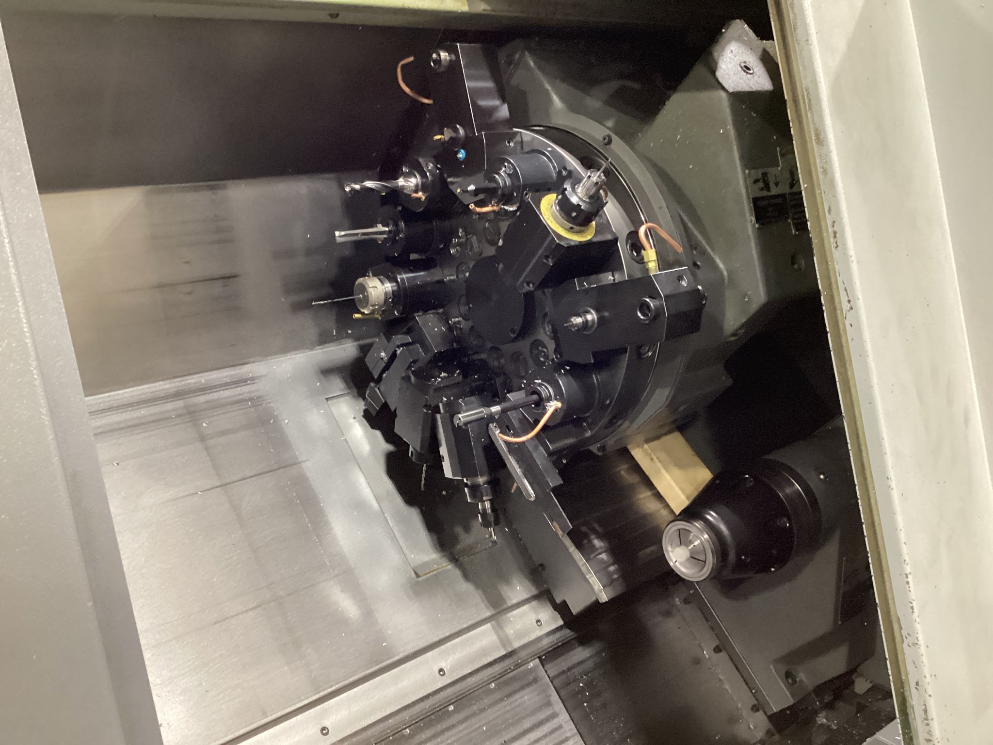 2007 HYUNDAI KIA SKT21LMS CNC Lathe USED 2