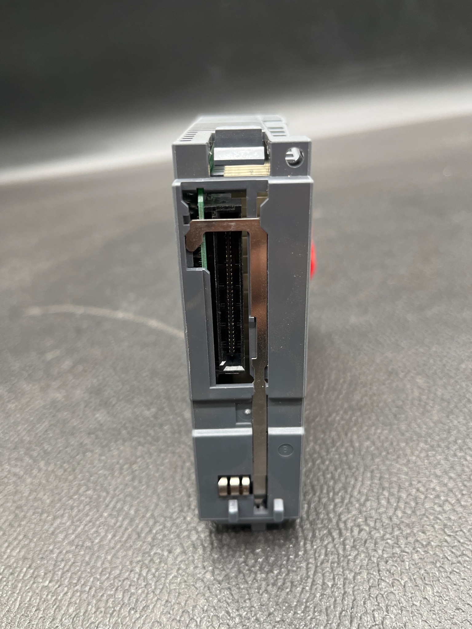 MITSUBISHI ELECTRIC QY10 Digital Output Module USED 3