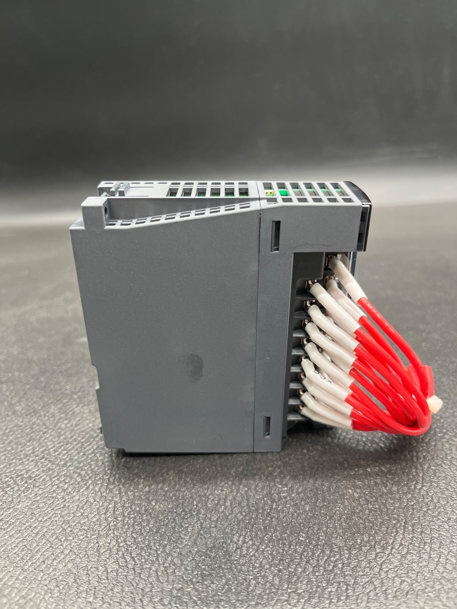 MITSUBISHI ELECTRIC QY10 Digital Output Module USED 4