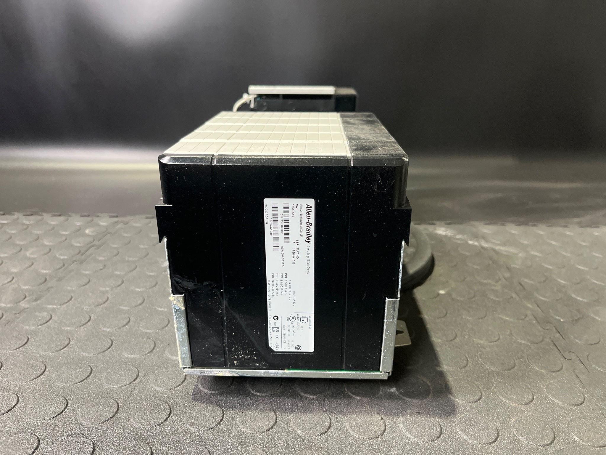 ALLEN BRADLEY 1756-A10 ControlLogix 10-Slot Assembly USED 1