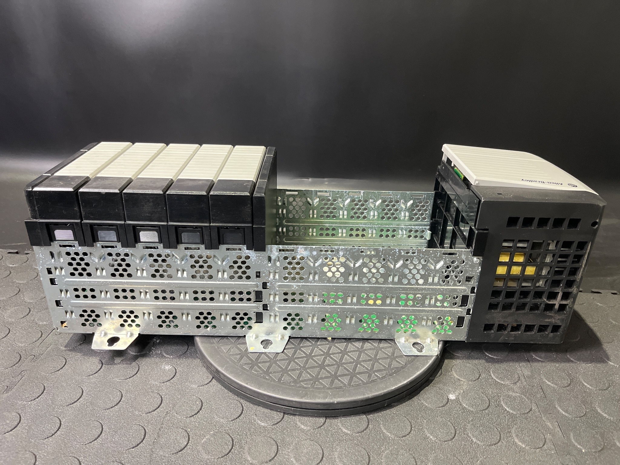 ALLEN BRADLEY 1756-A10 ControlLogix 10-Slot Assembly USED 2