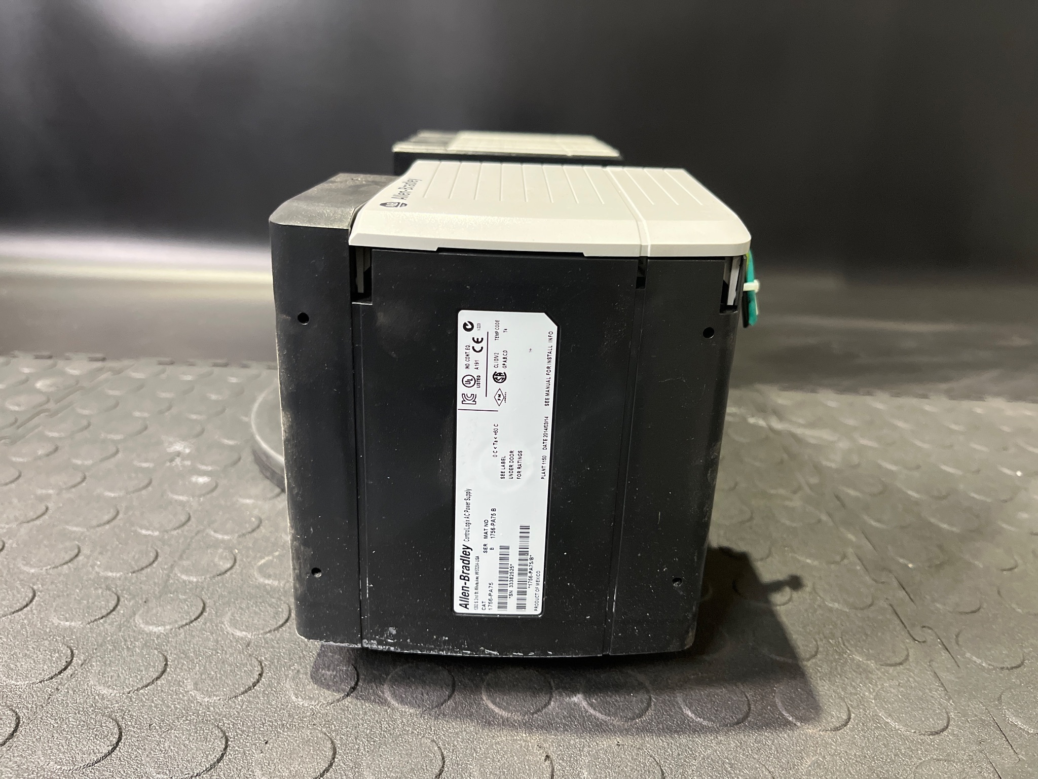 ALLEN BRADLEY 1756-A10 ControlLogix 10-Slot Assembly USED 3