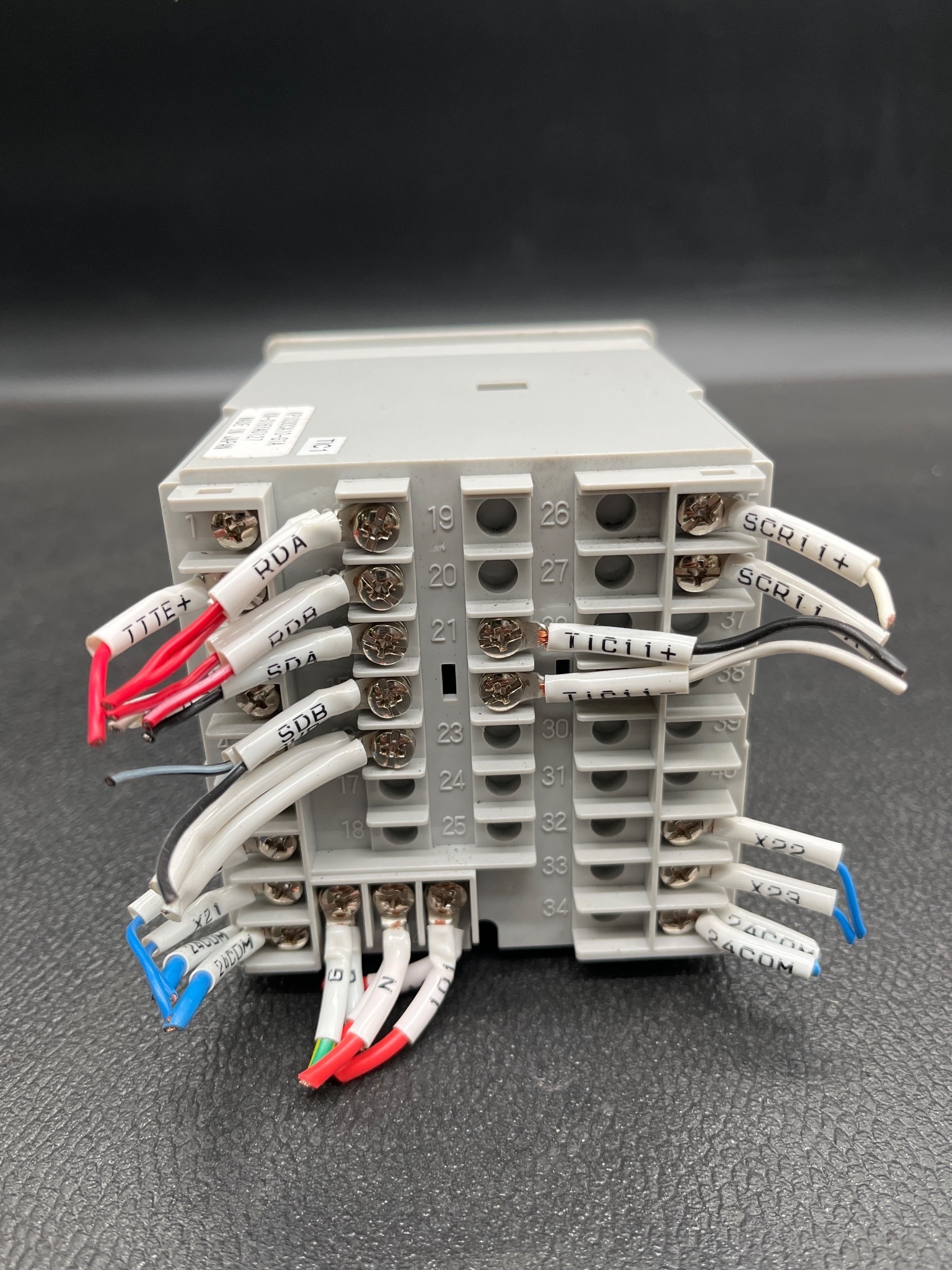 CHINO KP1030CA10-G1A Temperature Controller USED 2