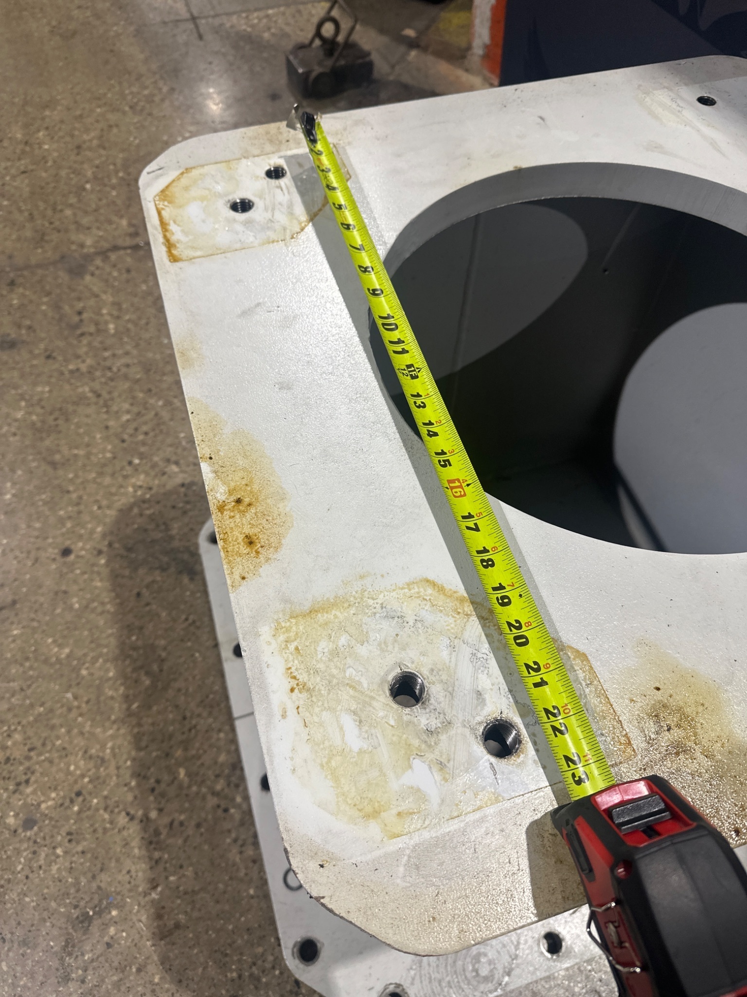 FANUC R2000IC ROBOT BASE 34 X 34 X 28 USED 5