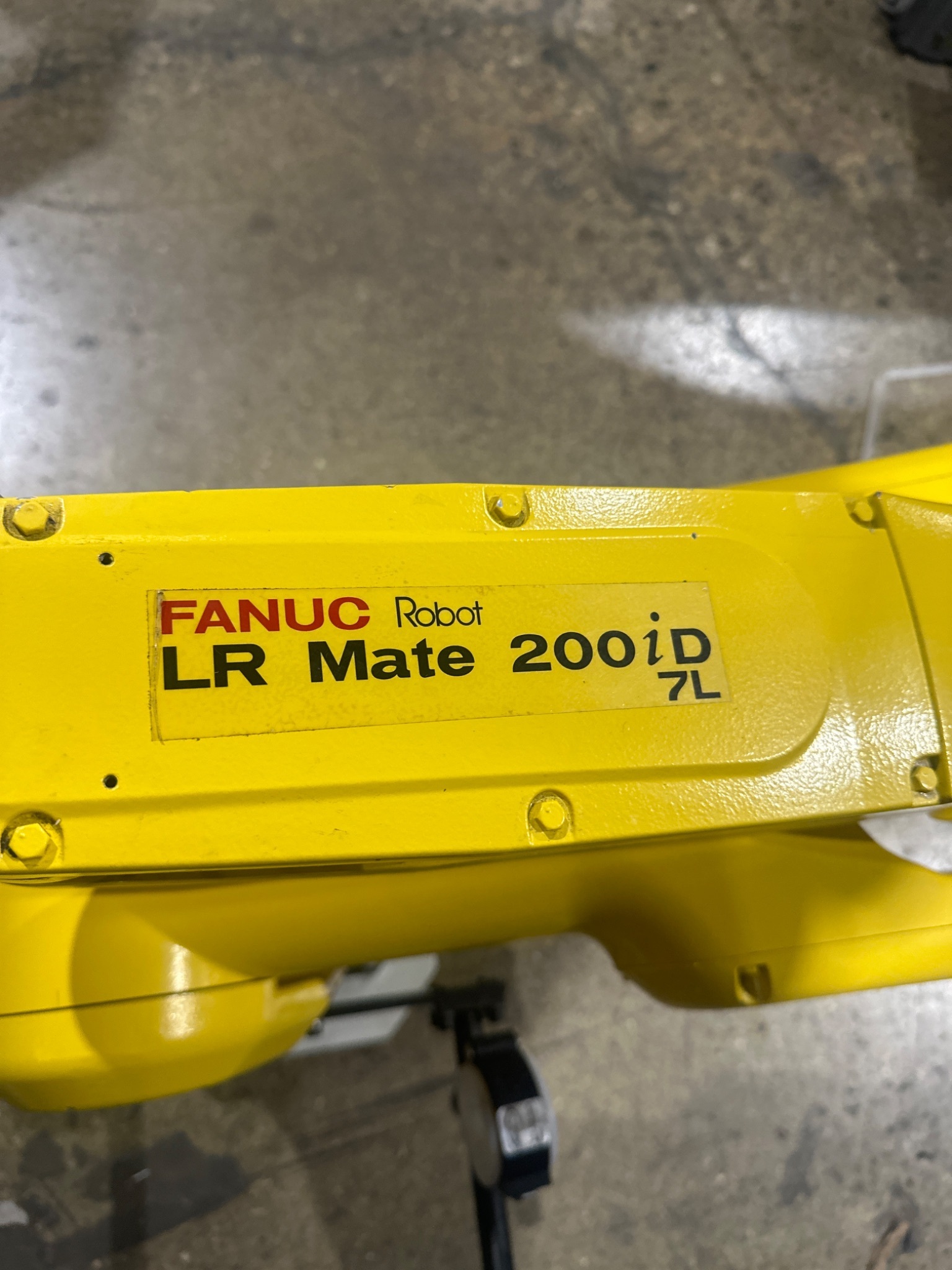 FANUC 2020 LR MATE 200ID/7 ROBOT ARM ONLY USED 1