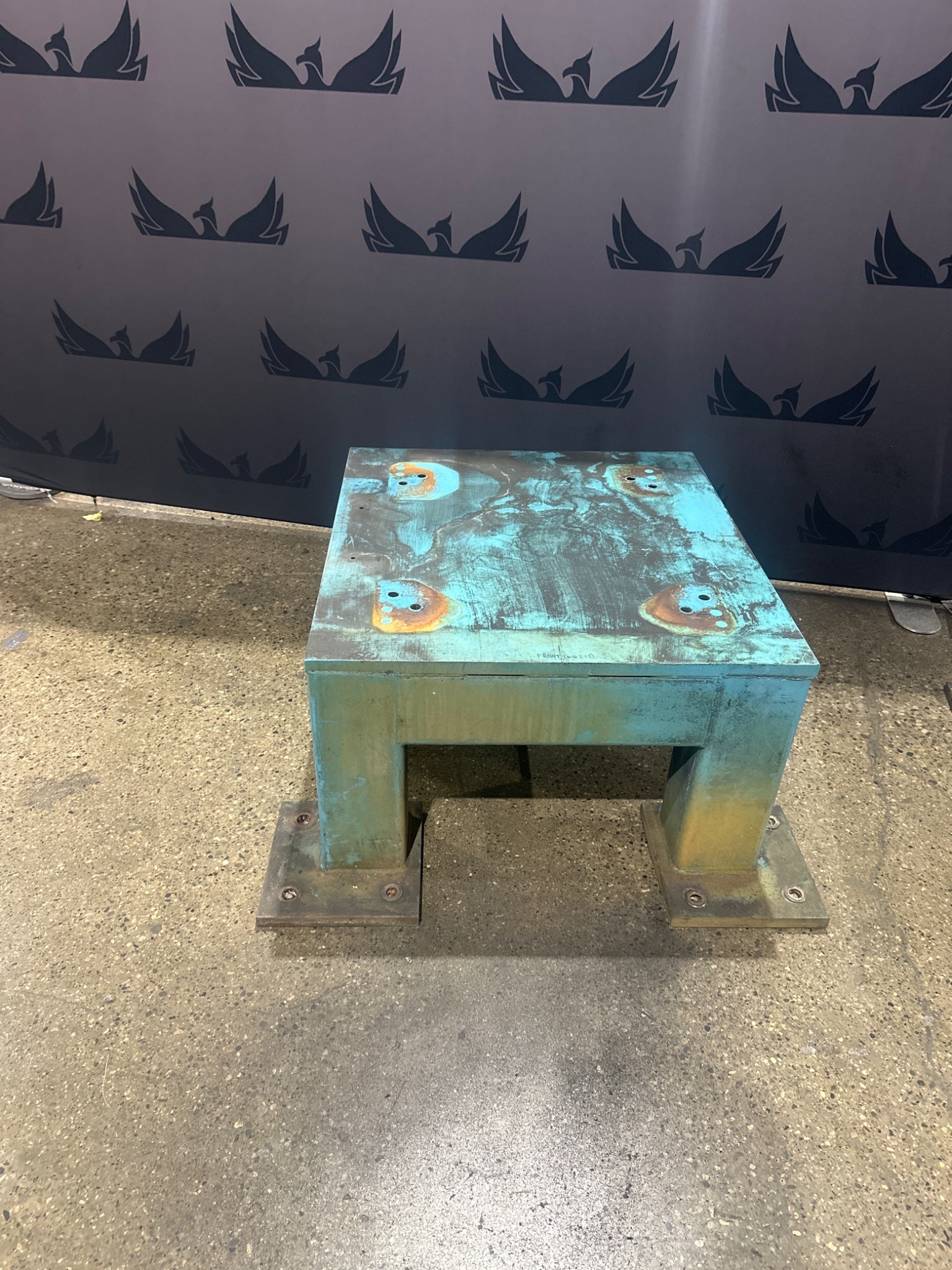 FANUC R2000IB ROBOT RISER 42 in x 40 in x 20 in USED 0
