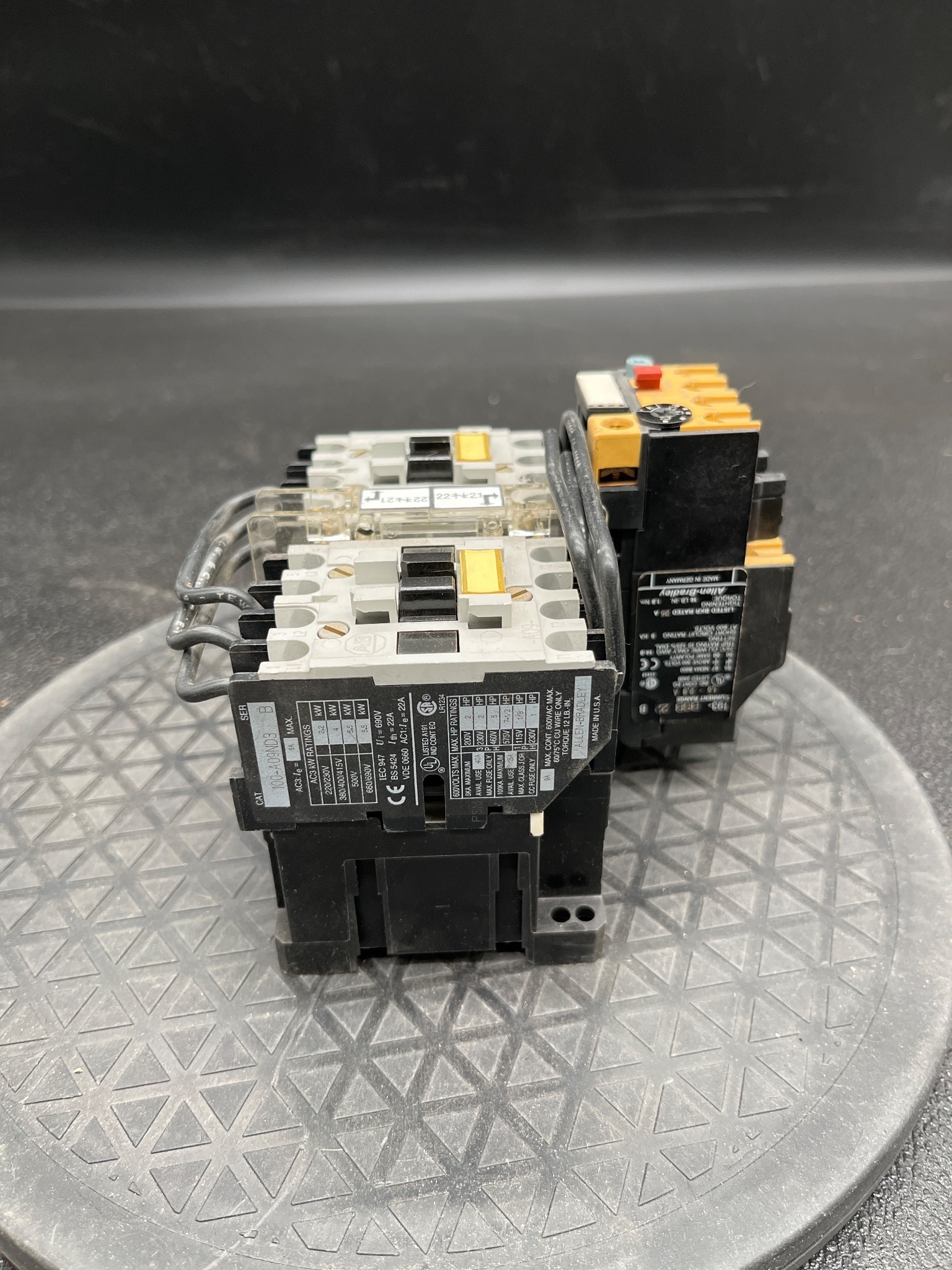 ALLEN BRADLEY 100-A09ND3 + 193-BSB22B Contactor & Overload Relay USED 3