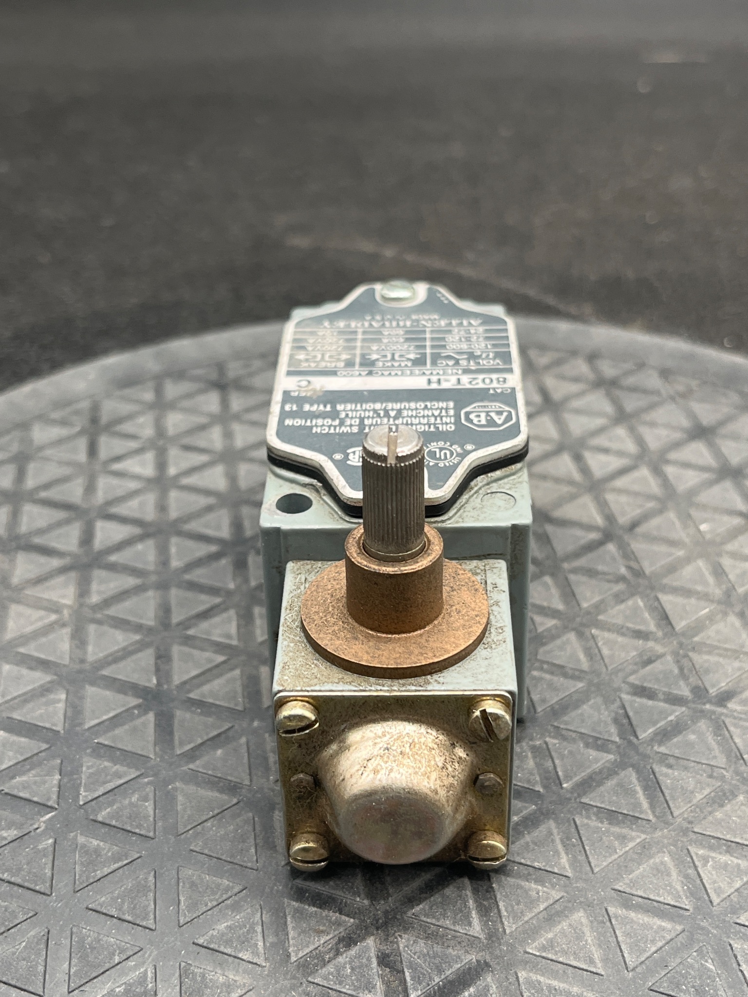 ALLEN BRADLEY 802T-H Limit Switch USED 2
