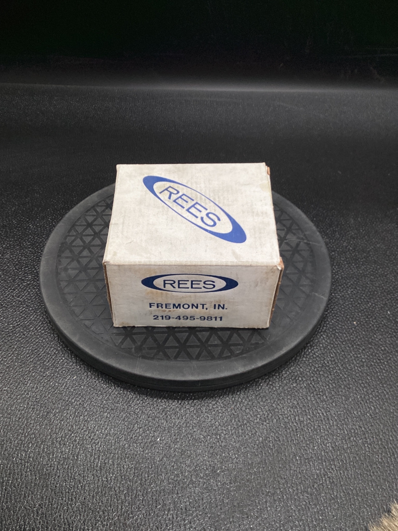 REES 03605-132 Pushbutton Assembly NEW 0