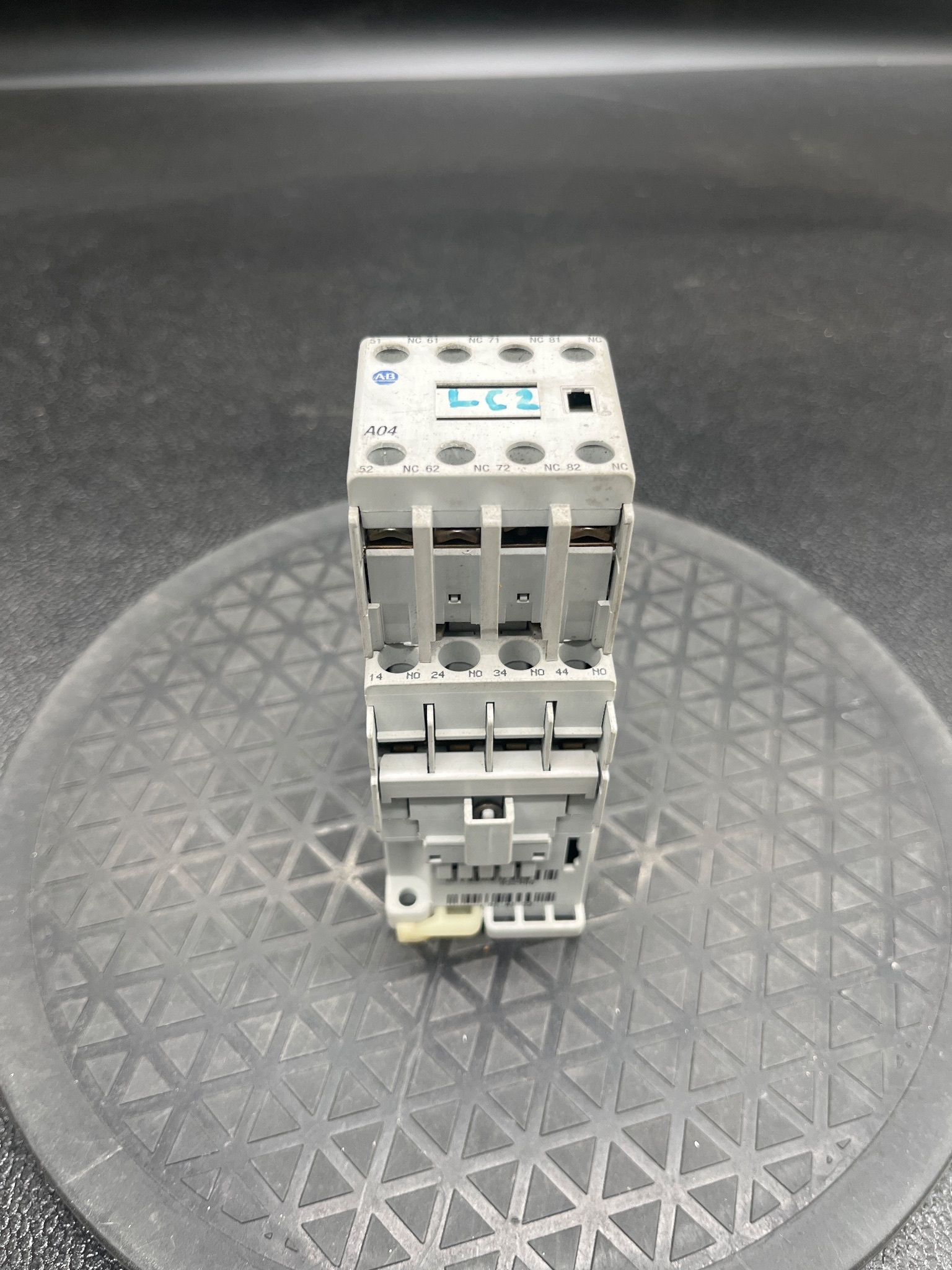 ALLEN BRADLEY 700-CF400* + 100-F Contactor & Base USED 0