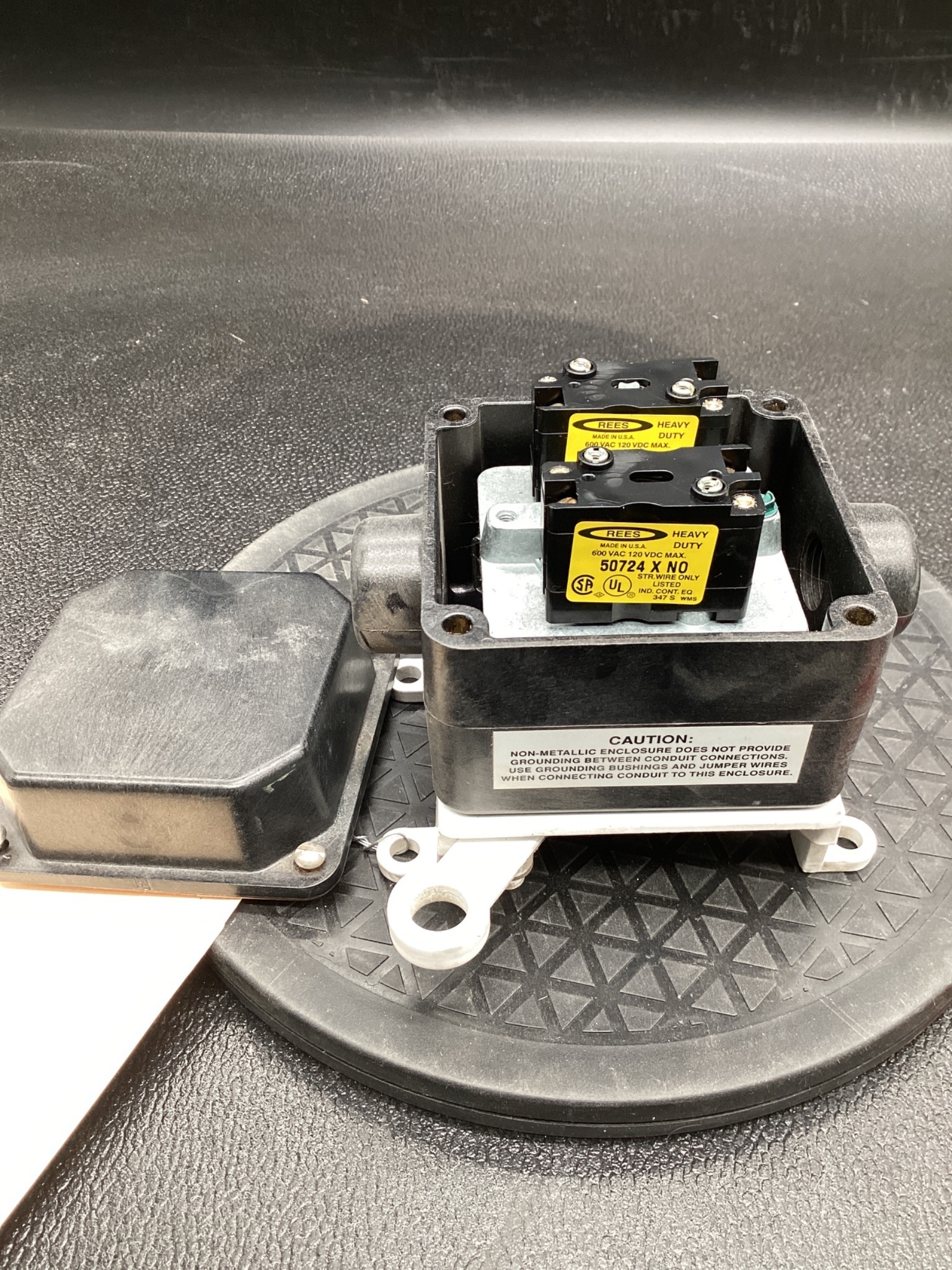 REES Rope Operated Sequence Switch USED 4