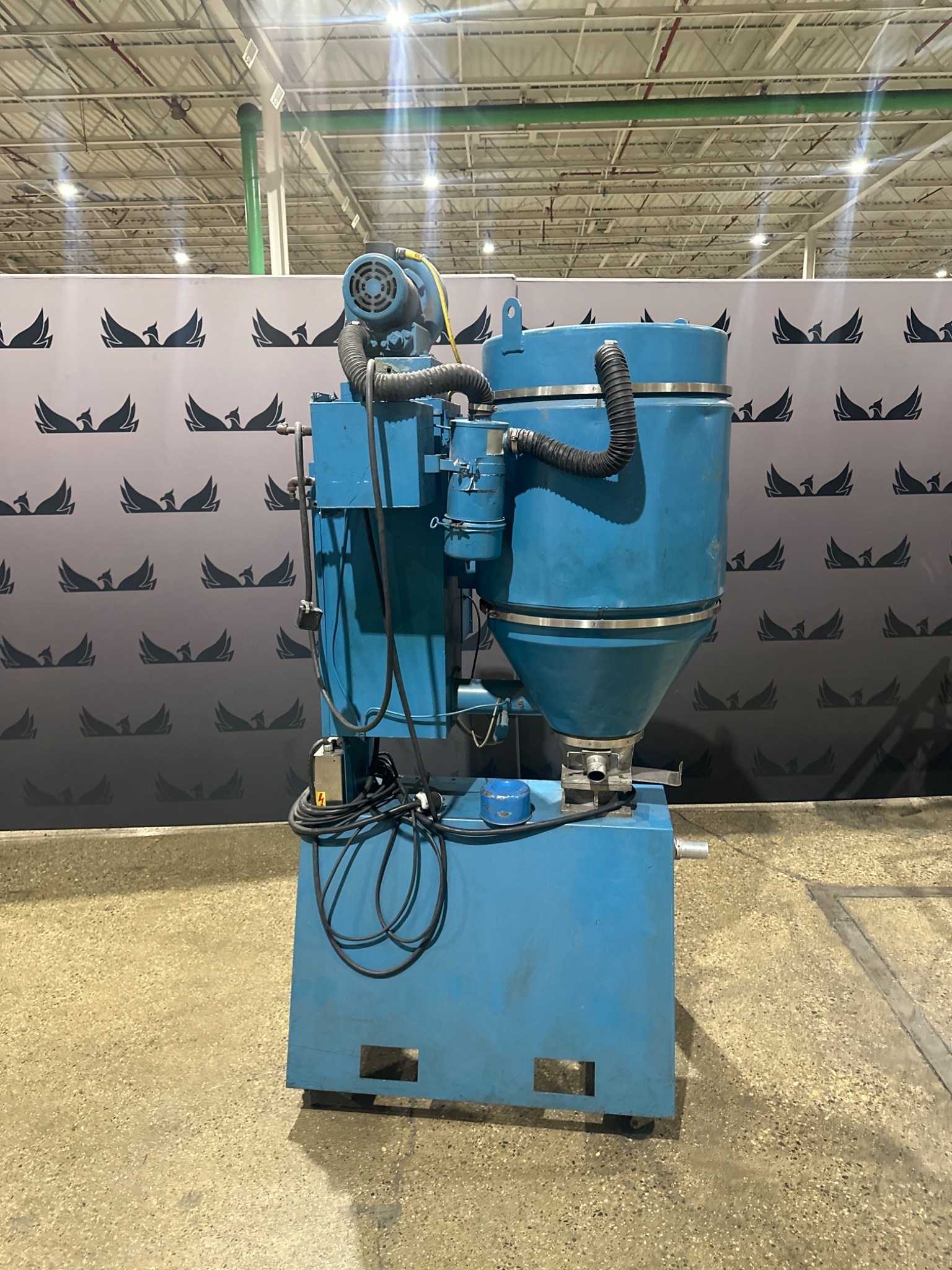 NOVATEC MDM-50 Desiccant Dryer w/ 200lb Hopper USED 6