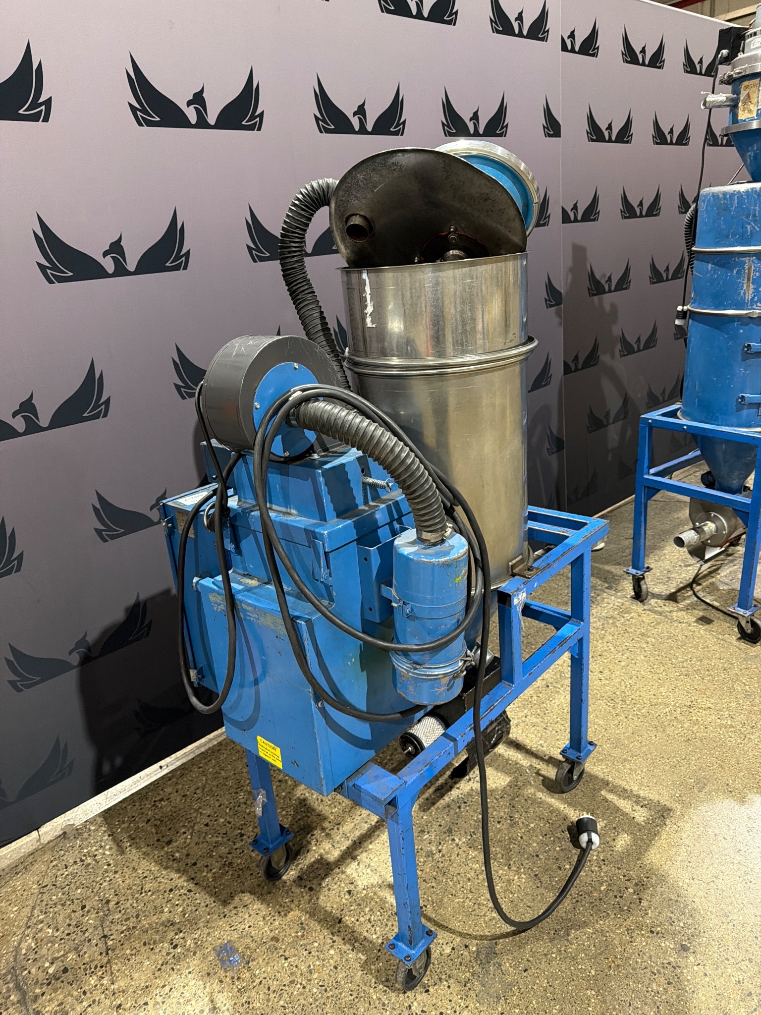 NOVATEC MD-25 Desiccant Dryer w/ 100lb Hopper USED 3