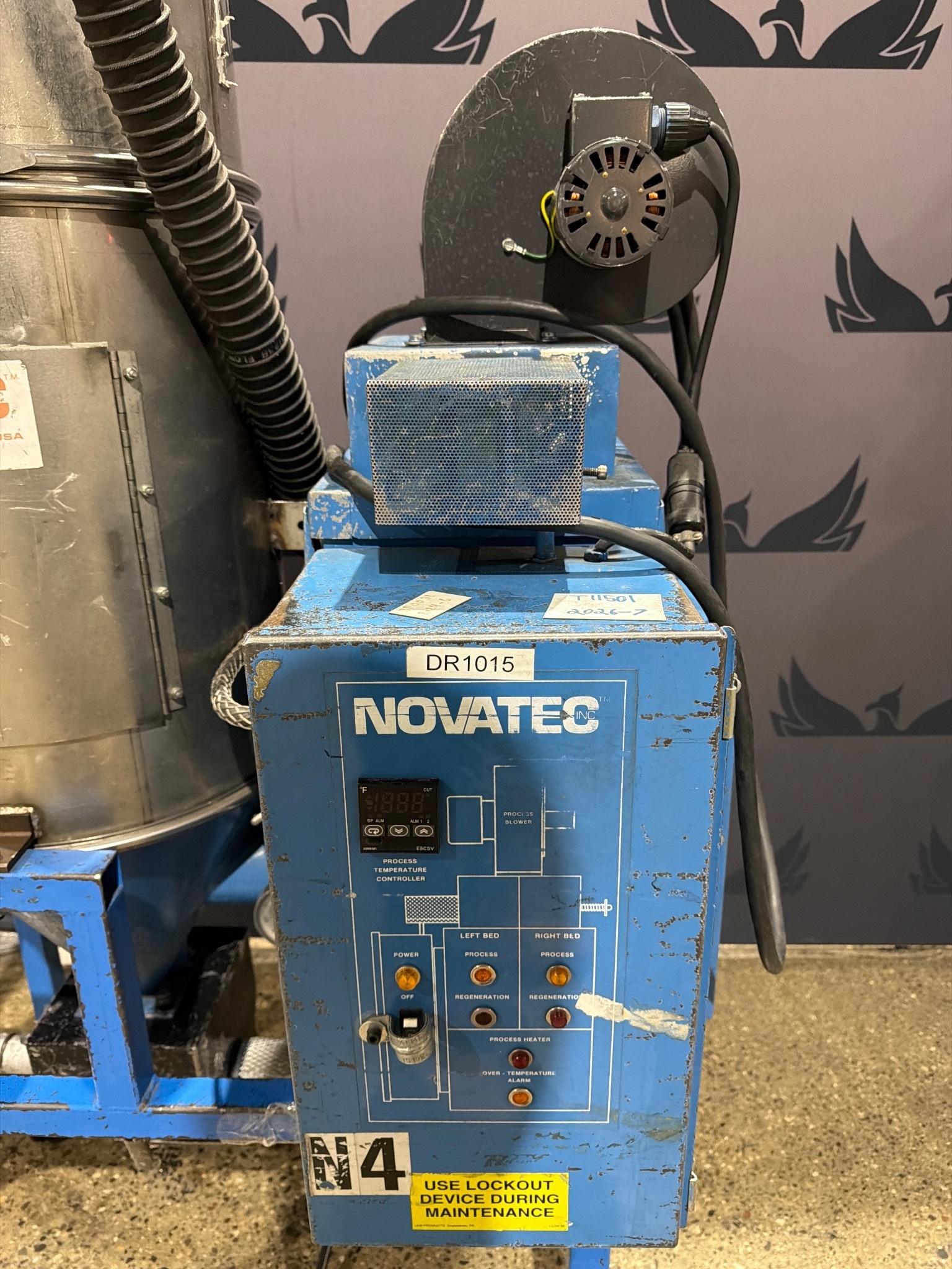 NOVATEC MD-25 Desiccant Dryer w/ 100lb Hopper USED 7