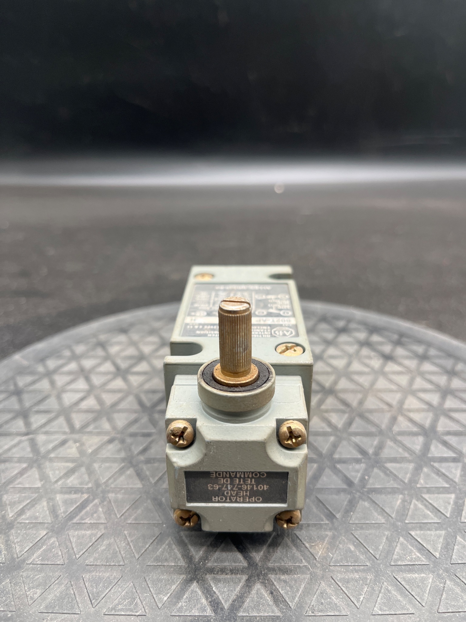 ALLEN BRADLEY 802T-AP Limit Switch USED 2