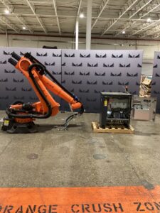 KUKA KR 120 R3900 ULTRA K/FLR ROBOT W/ KR C4 CONTROLLER 6-AXIS 120KG 3900MM USED