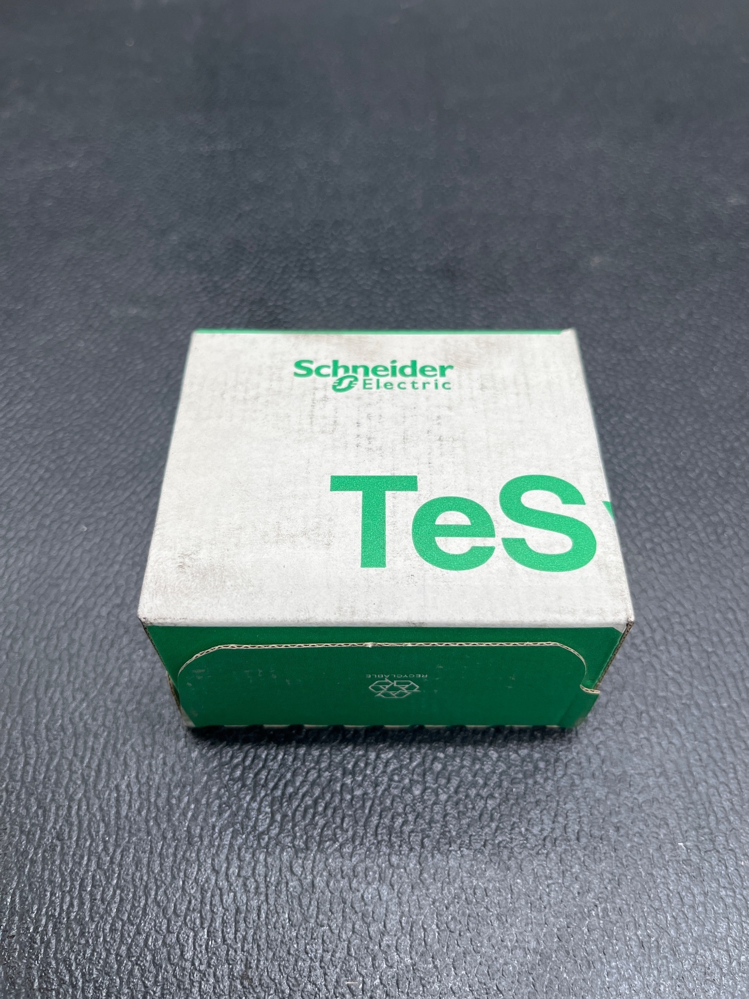 SCHNEIDER ELECTRIC LRD14 MOTOR OVERLOAD RELAY 7–10A USED 3