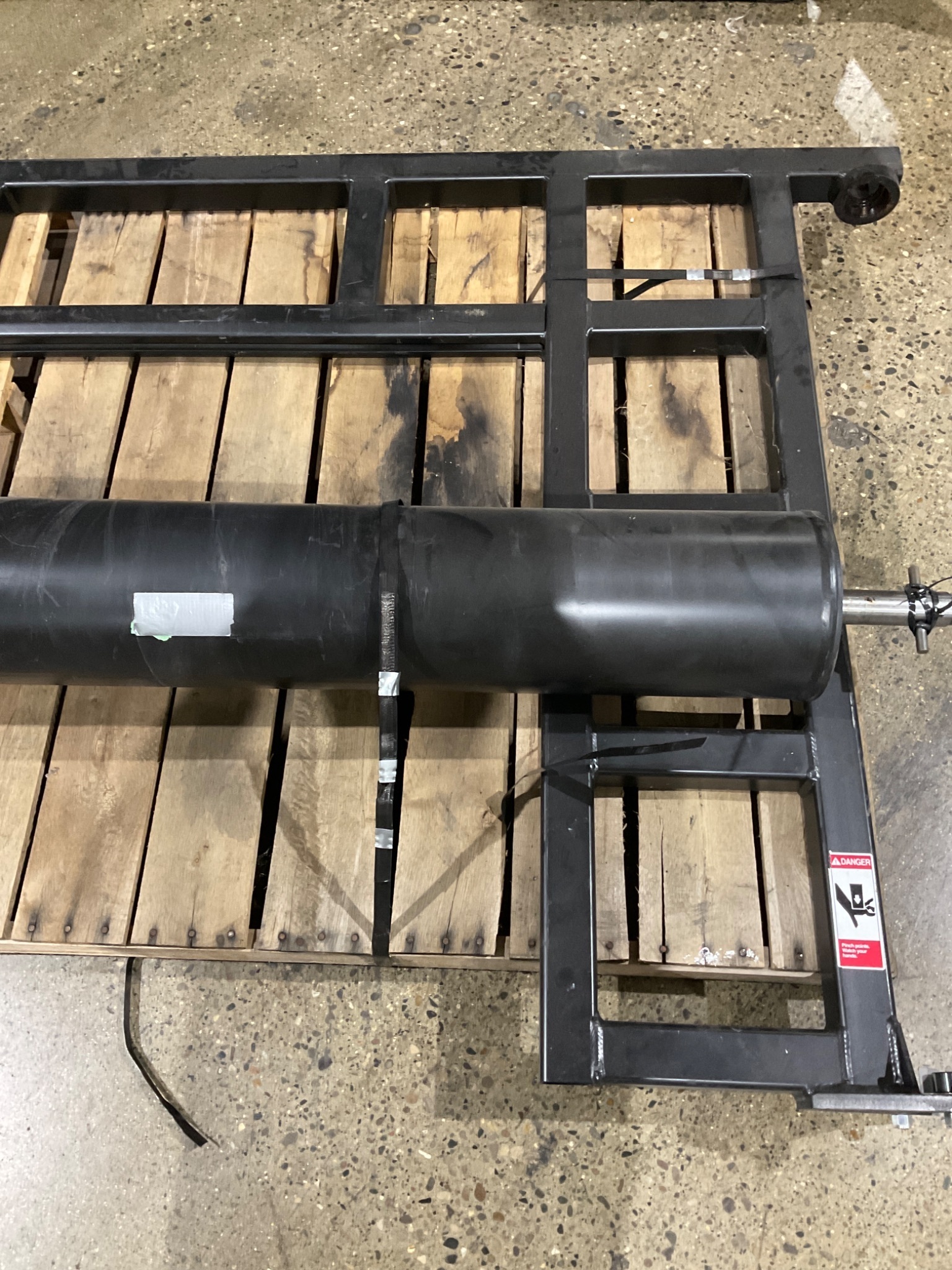 GORBEL SS-99036 250 lbs Capacity Pedestal Jib Crane USED 1