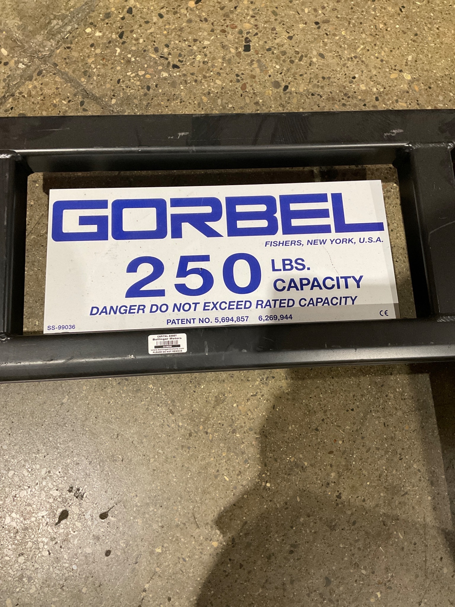 GORBEL SS-99036 250 lbs Capacity Pedestal Jib Crane USED 4