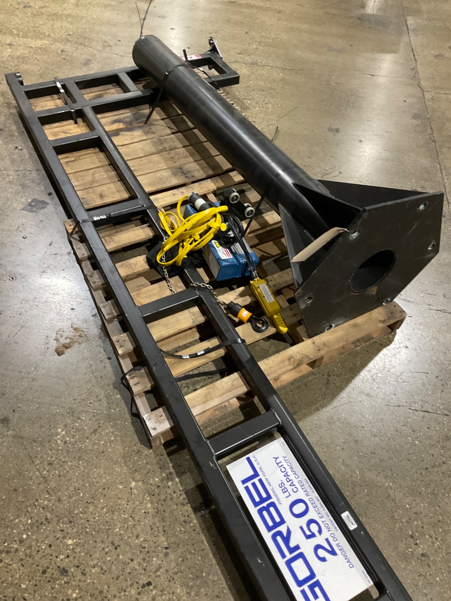 GORBEL SS-99036 250 lbs Capacity Pedestal Jib Crane USED 5