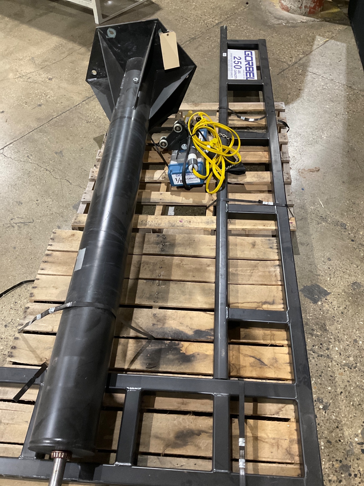 GORBEL SS-99036 250 lbs Capacity Pedestal Jib Crane USED 7