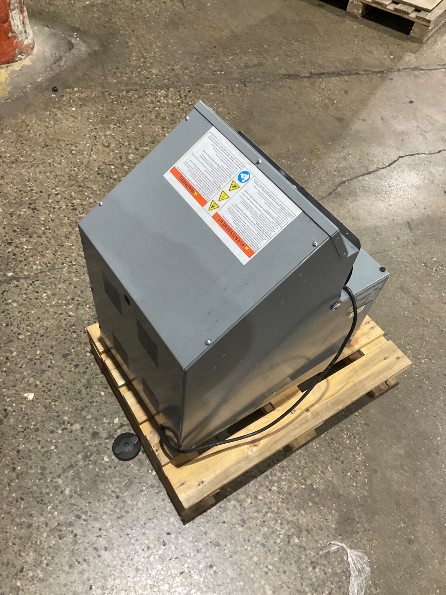 FLUID MANAGEMENT 37258 VR1+ Mixer 120V 60Hz 6A USED 6