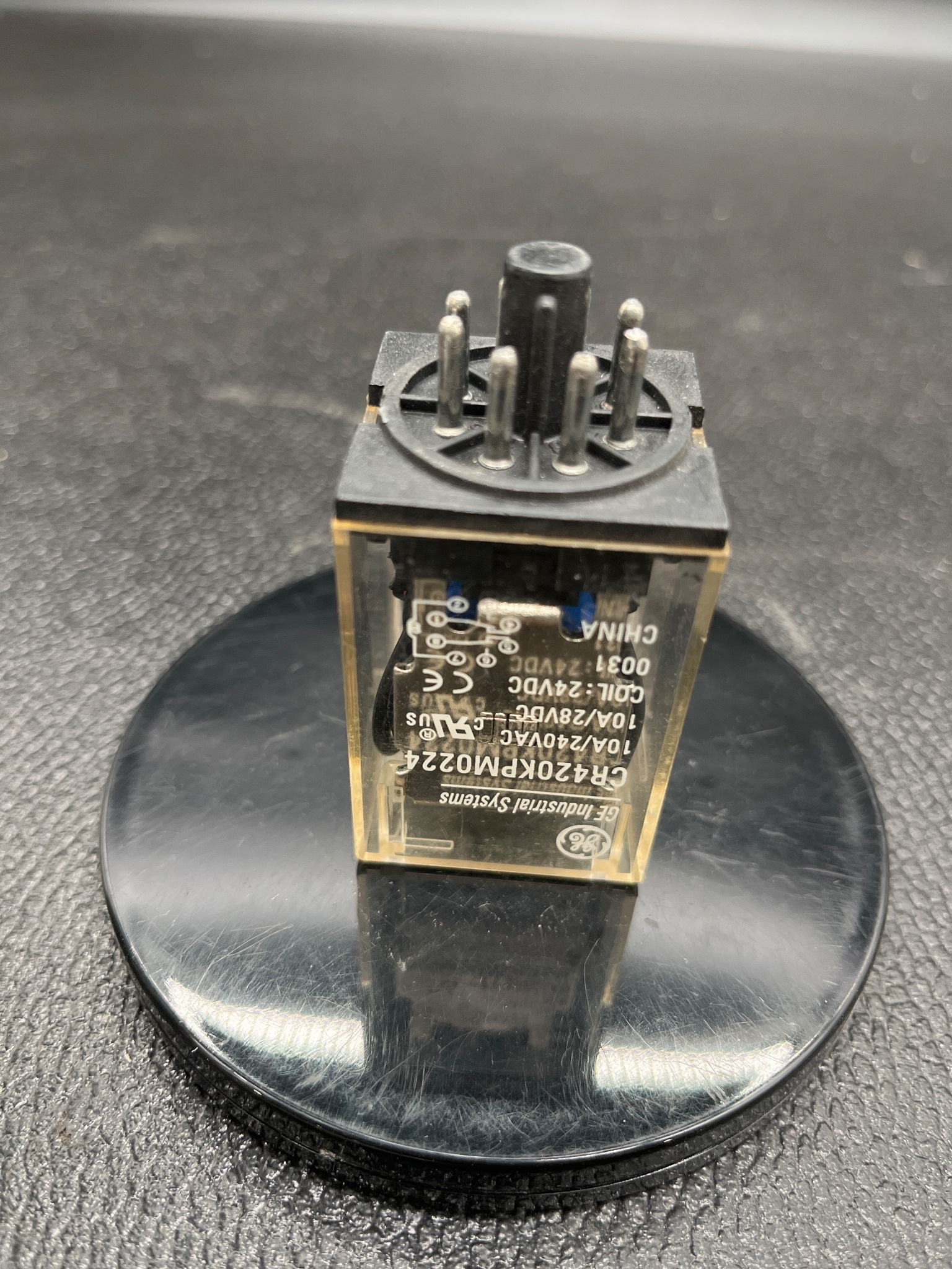 GENERAL ELECTRIC CR420KPM0224 Control Relay 24VDC USED 3