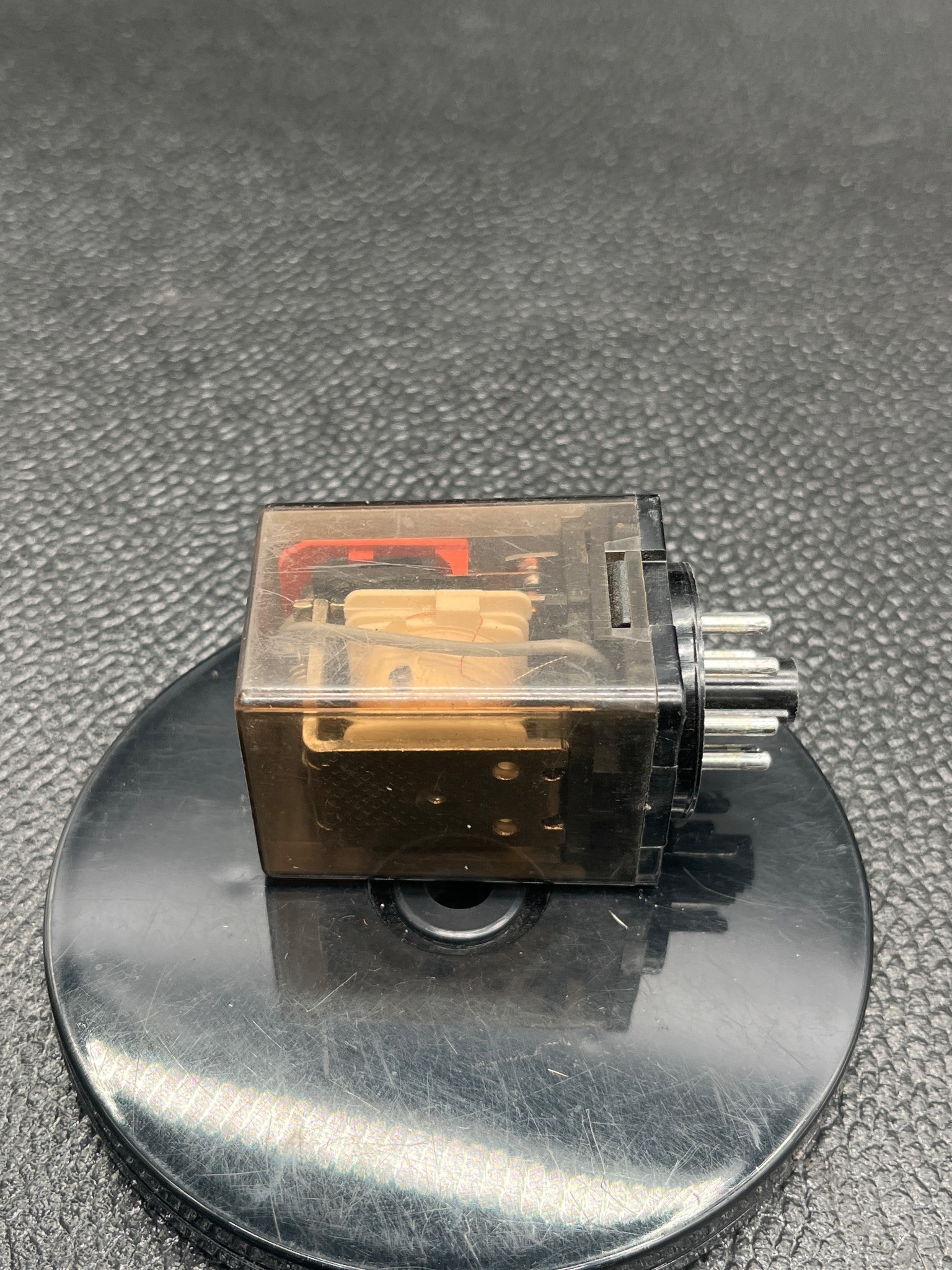 SCHRACK CADB11D10/024 General Purpose Relay 24VDC USED 1