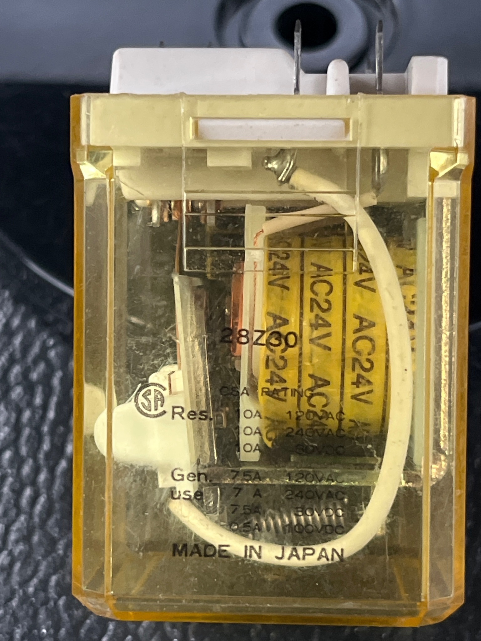 IDEC RRIBA-128 General Purpose Relay USED 1