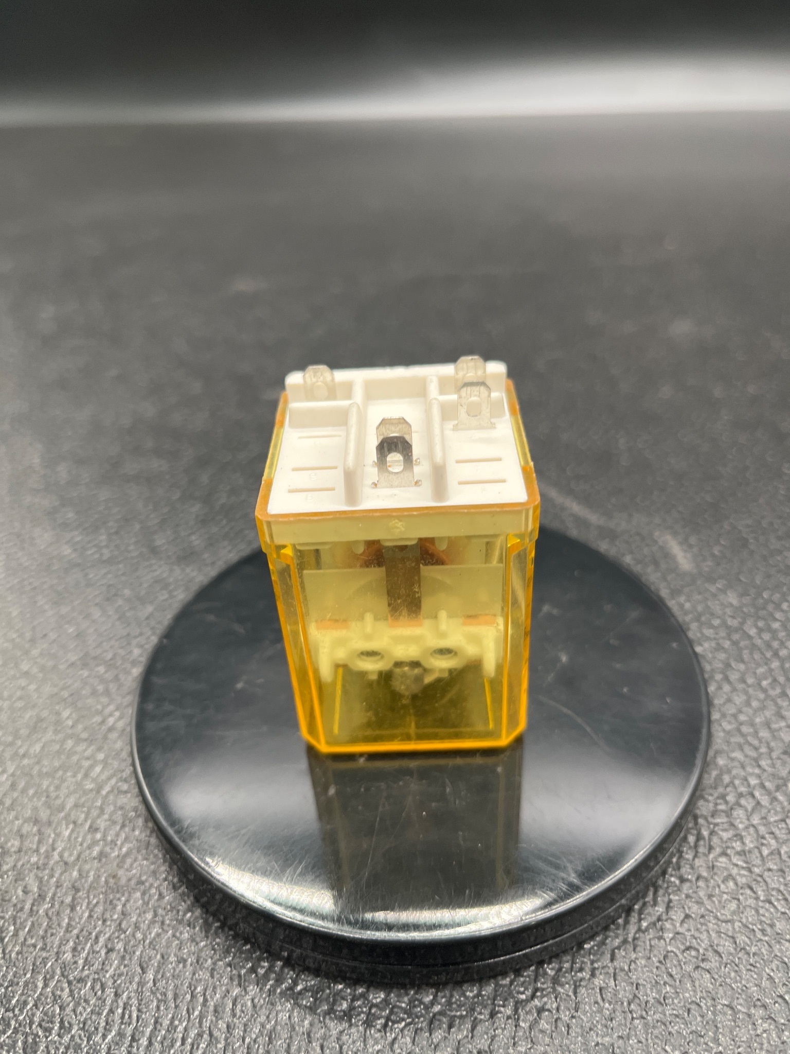 IDEC RRIBA-128 General Purpose Relay USED 3