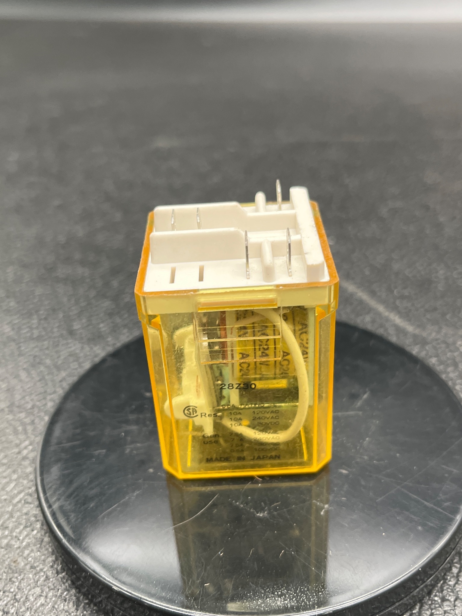 IDEC RRIBA-128 General Purpose Relay USED 4