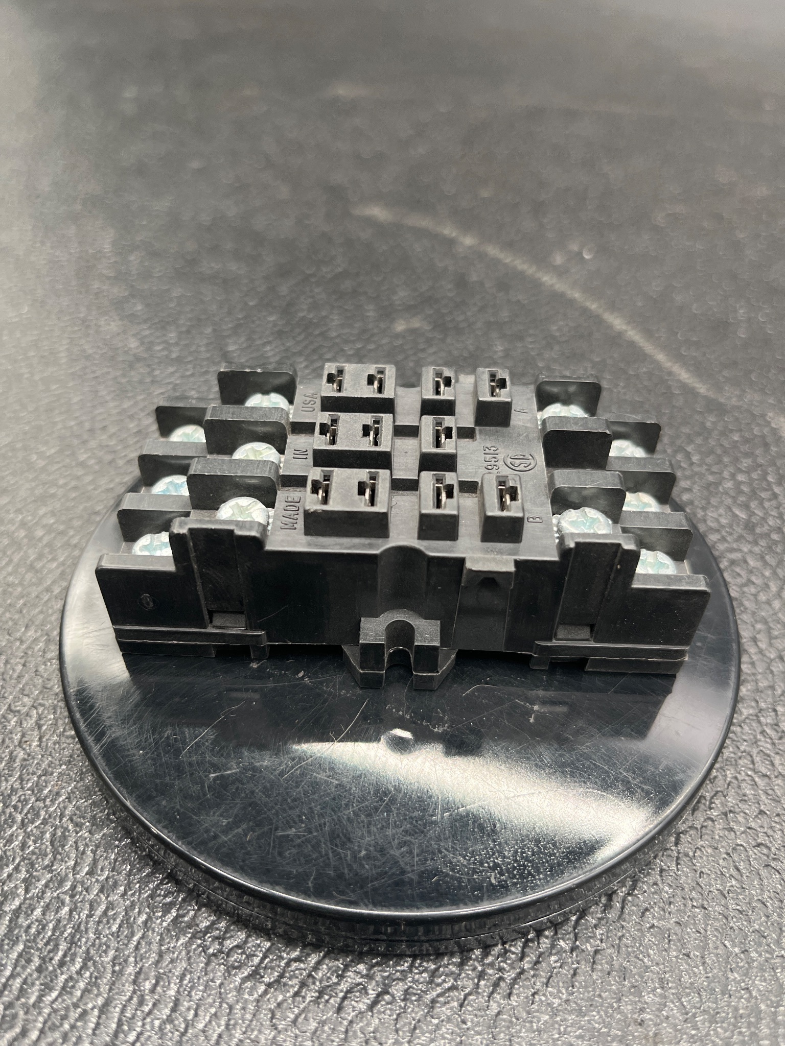 ALLEN BRADLEY 700-HN127 Relay Socket 10A 300V USED 3