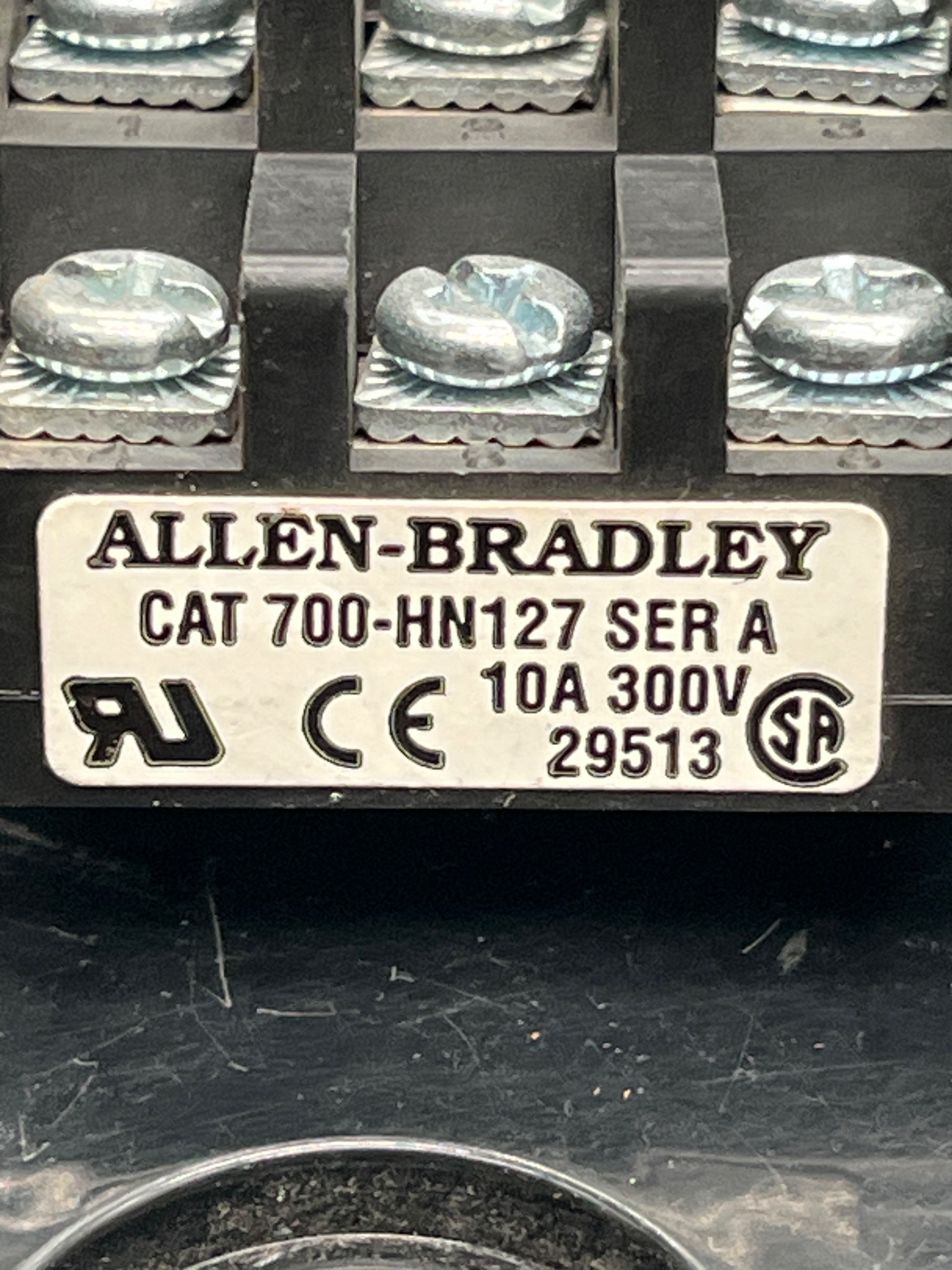 ALLEN BRADLEY 700-HN127 Relay Socket 10A 300V USED 4