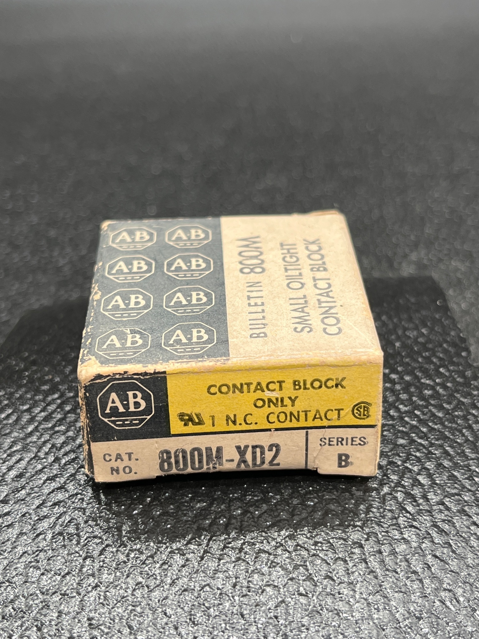 ALLEN BRADLEY 800M-XD2 Contact Block NEW 3