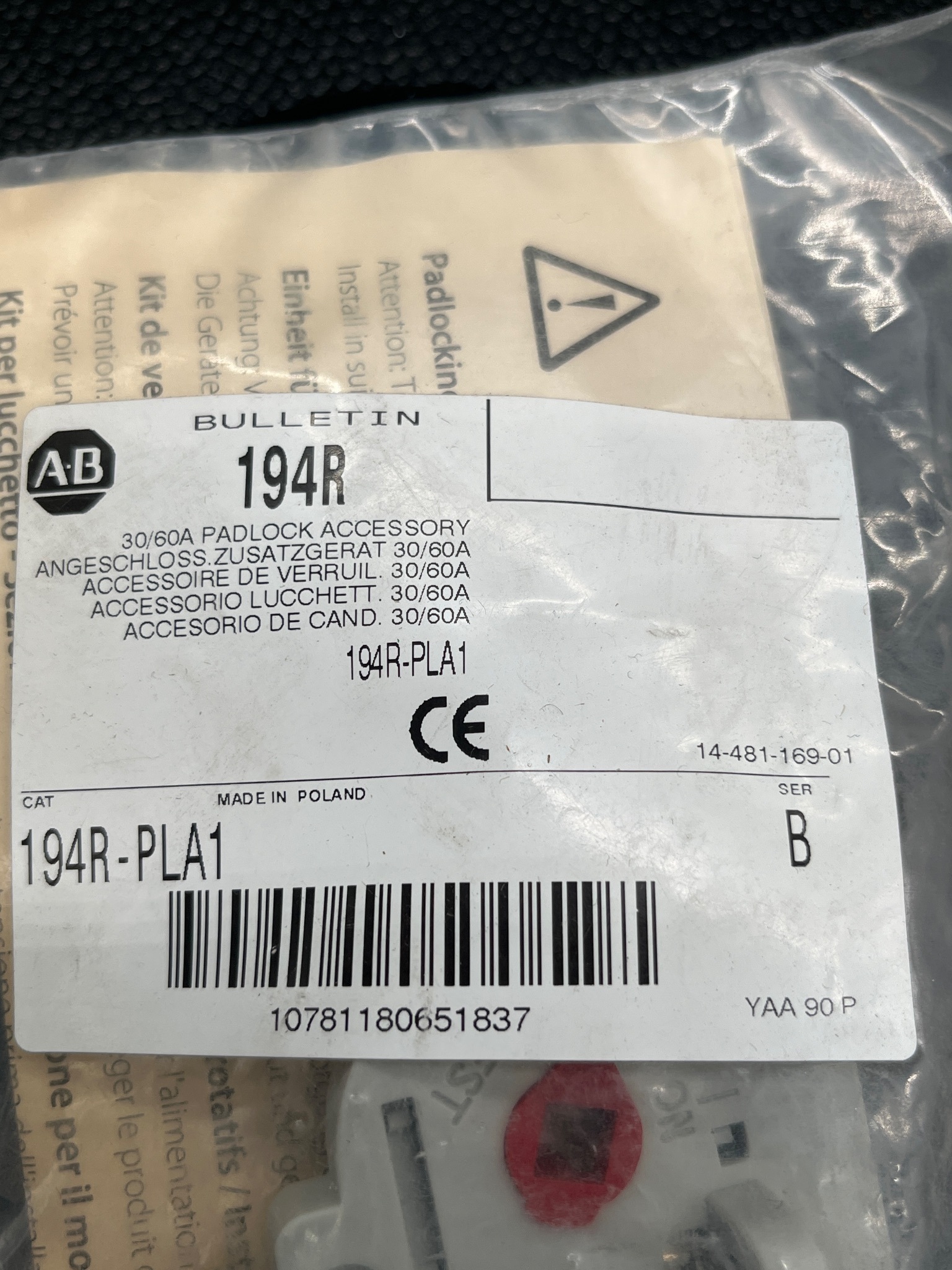 ALLEN BRADLEY 194R-PLA1 30/60A Padlock Accessory NEW 2