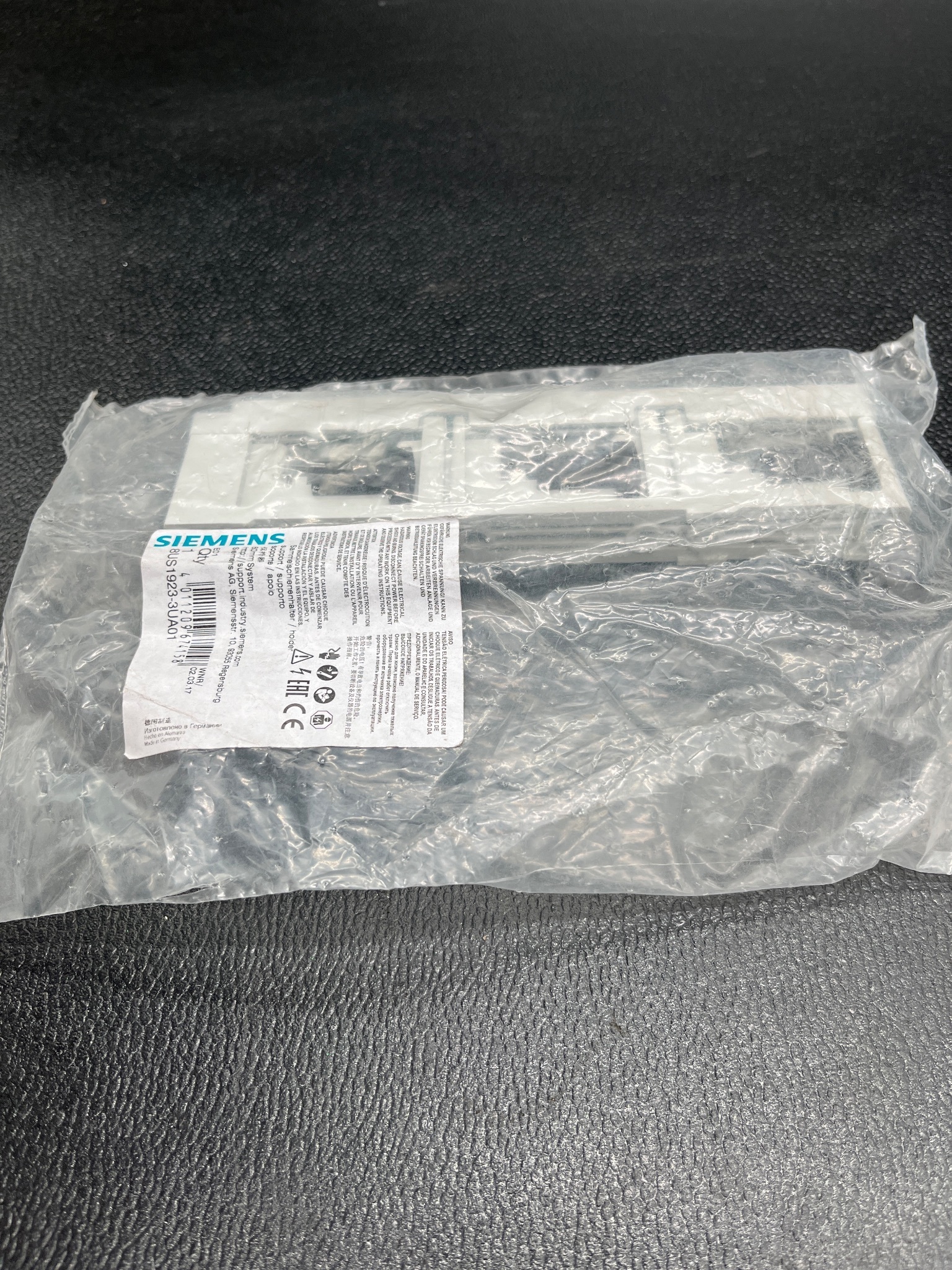 SIEMENS 8US1923-3UA01 Busbar Support NEW 1