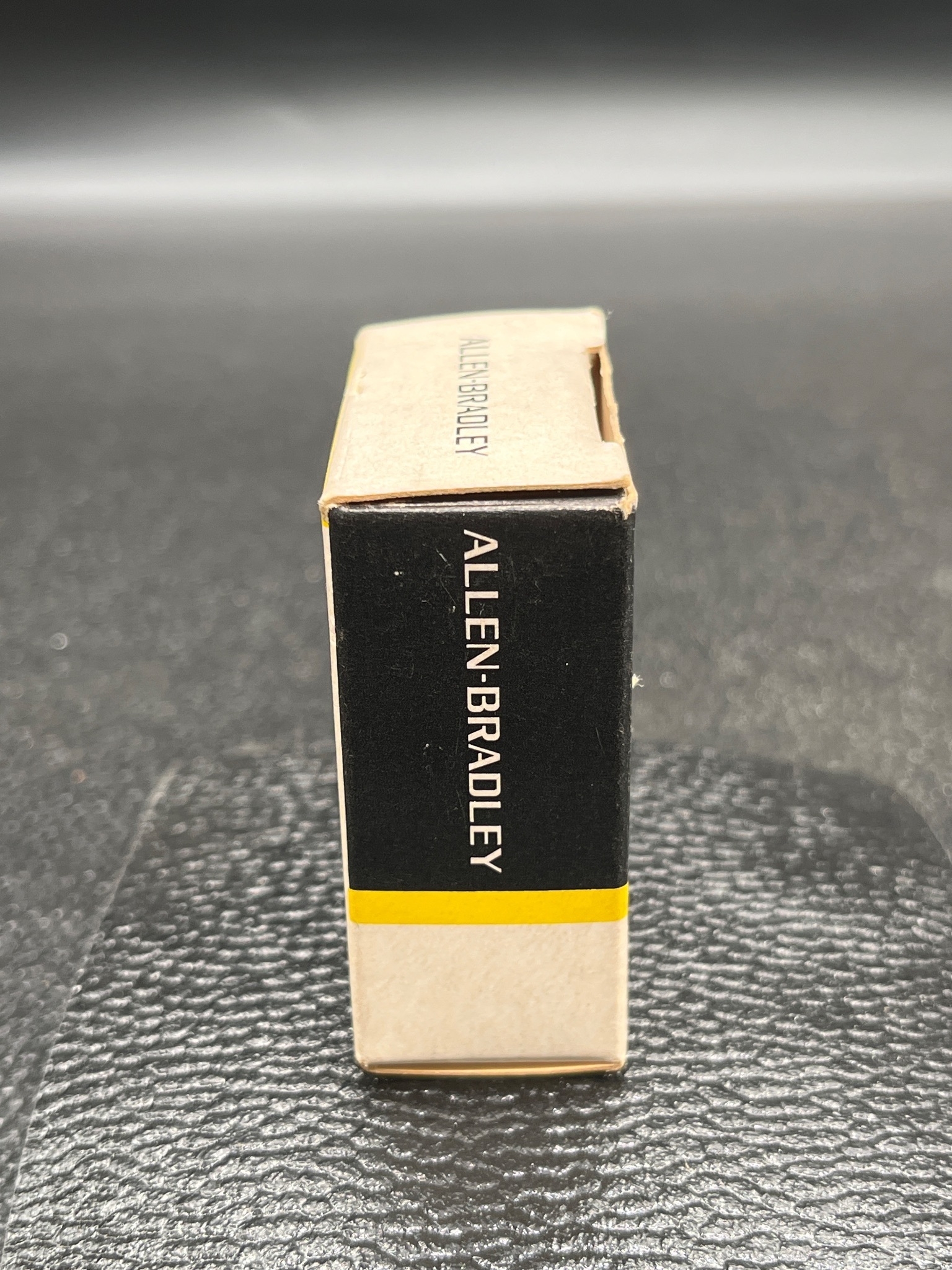 ALLEN BRADLEY 595-B02 Auxiliary Contact 1 N.C. NEW 1