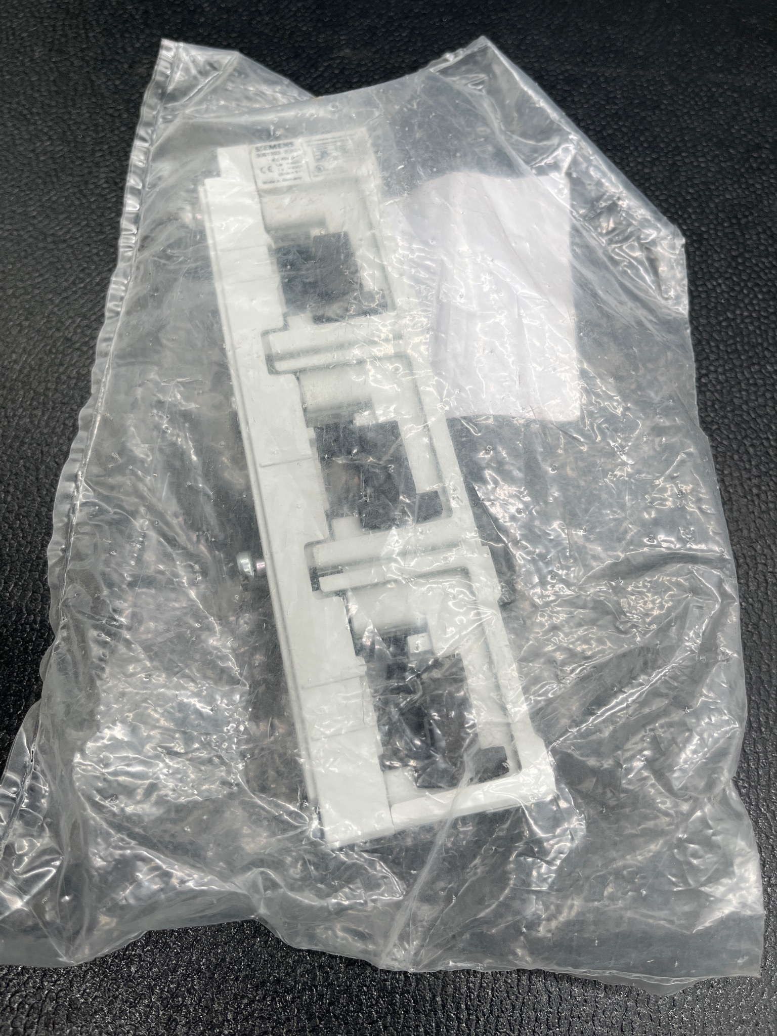SIEMENS 8US1923-3UA01 Busbar Support NEW 4