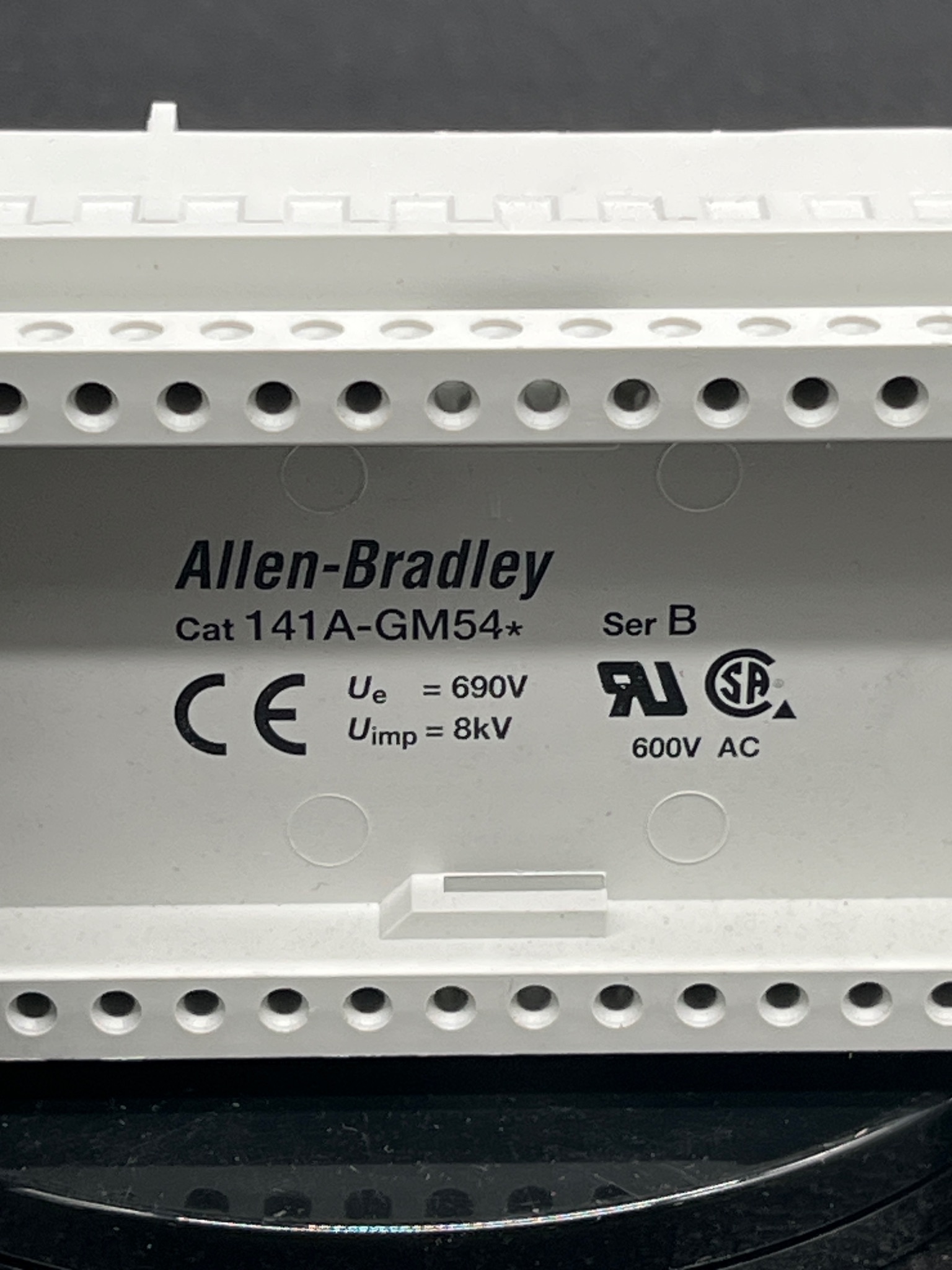 ALLEN BRADLEY 141A-GM54 Bus Bar Module USED 4