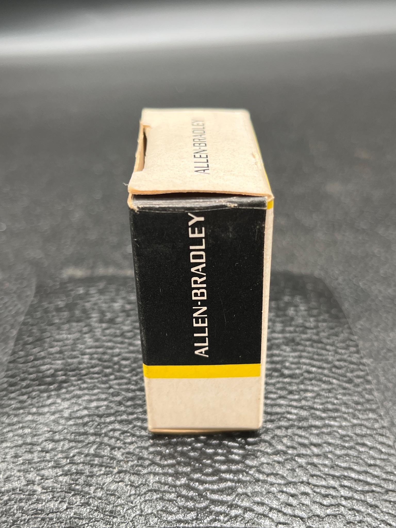ALLEN BRADLEY 595-B02 Auxiliary Contact 1 N.C. NEW 3