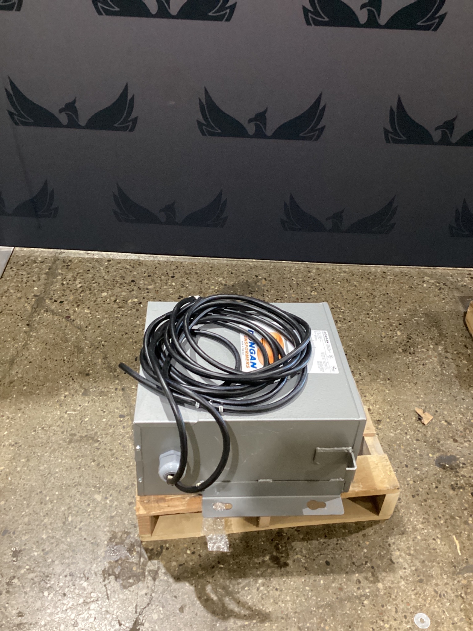 DONGAN 76‑0209SH 9 KVA Transformer 480V - 240V USED 0