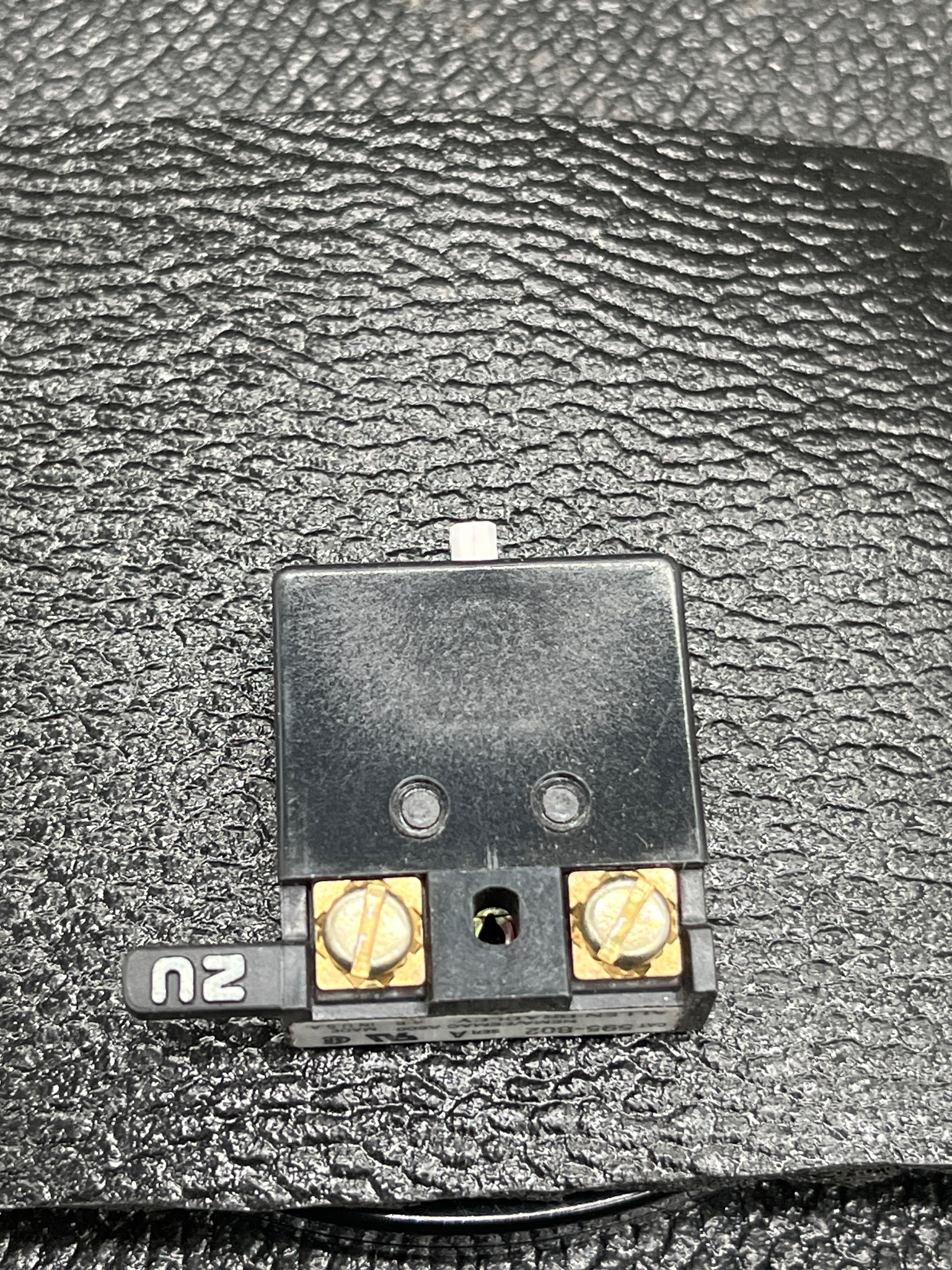 ALLEN BRADLEY 595-B02 Auxiliary Contact 1 N.C. NEW 5