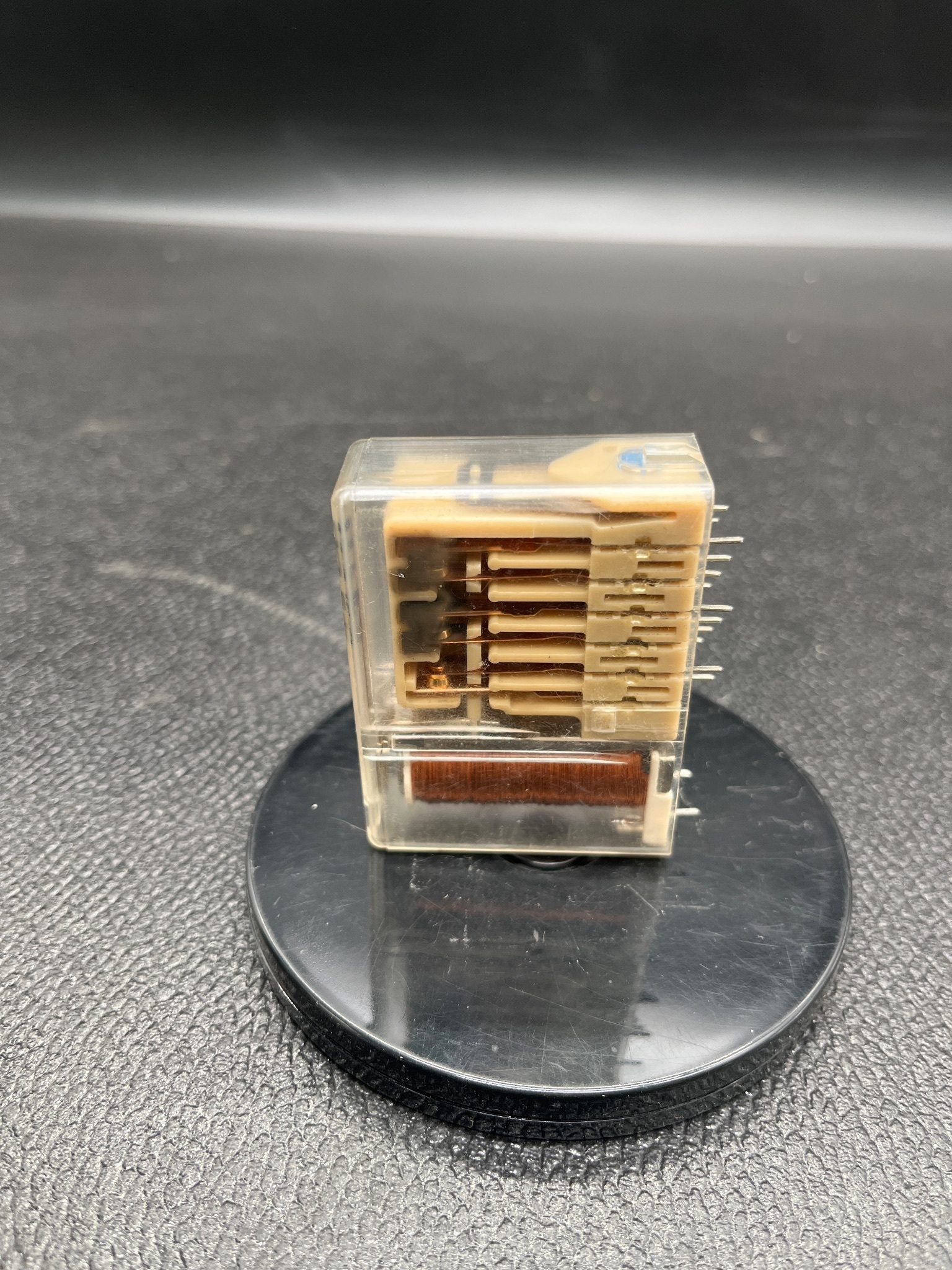 Hengstler HOZ-462-1209 Safety Relay USED 1